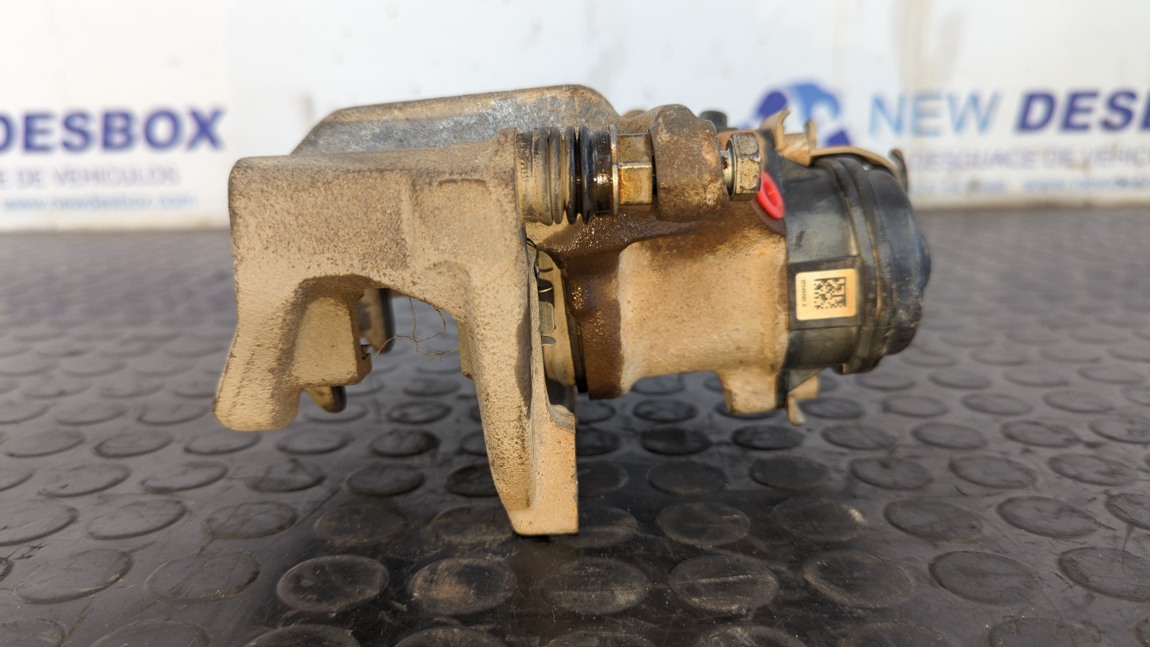 PINZA DE FRENO TRASERA DERECHA BMW X3 (F25) - vista 6