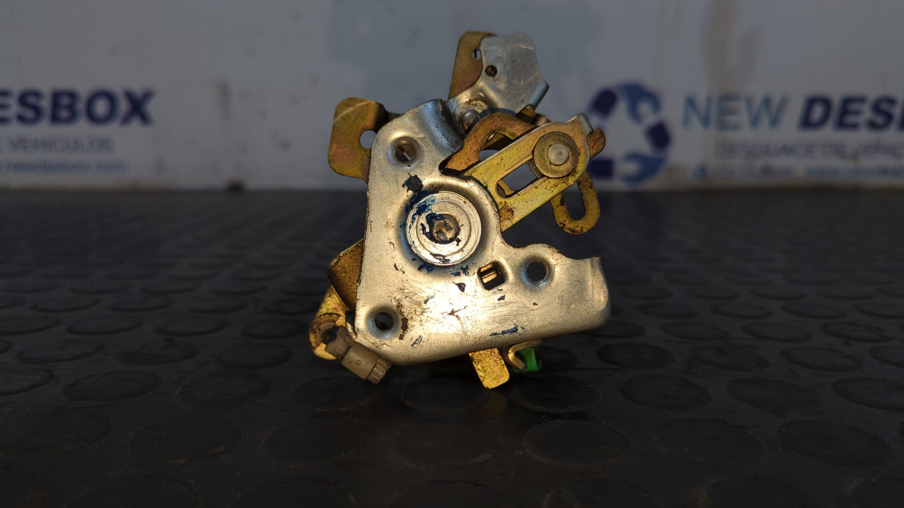 CERRADURA MALETERO / PORTON SUZUKI GRAND VITARA 3 PUERTAS SQ (GT) - vista 4