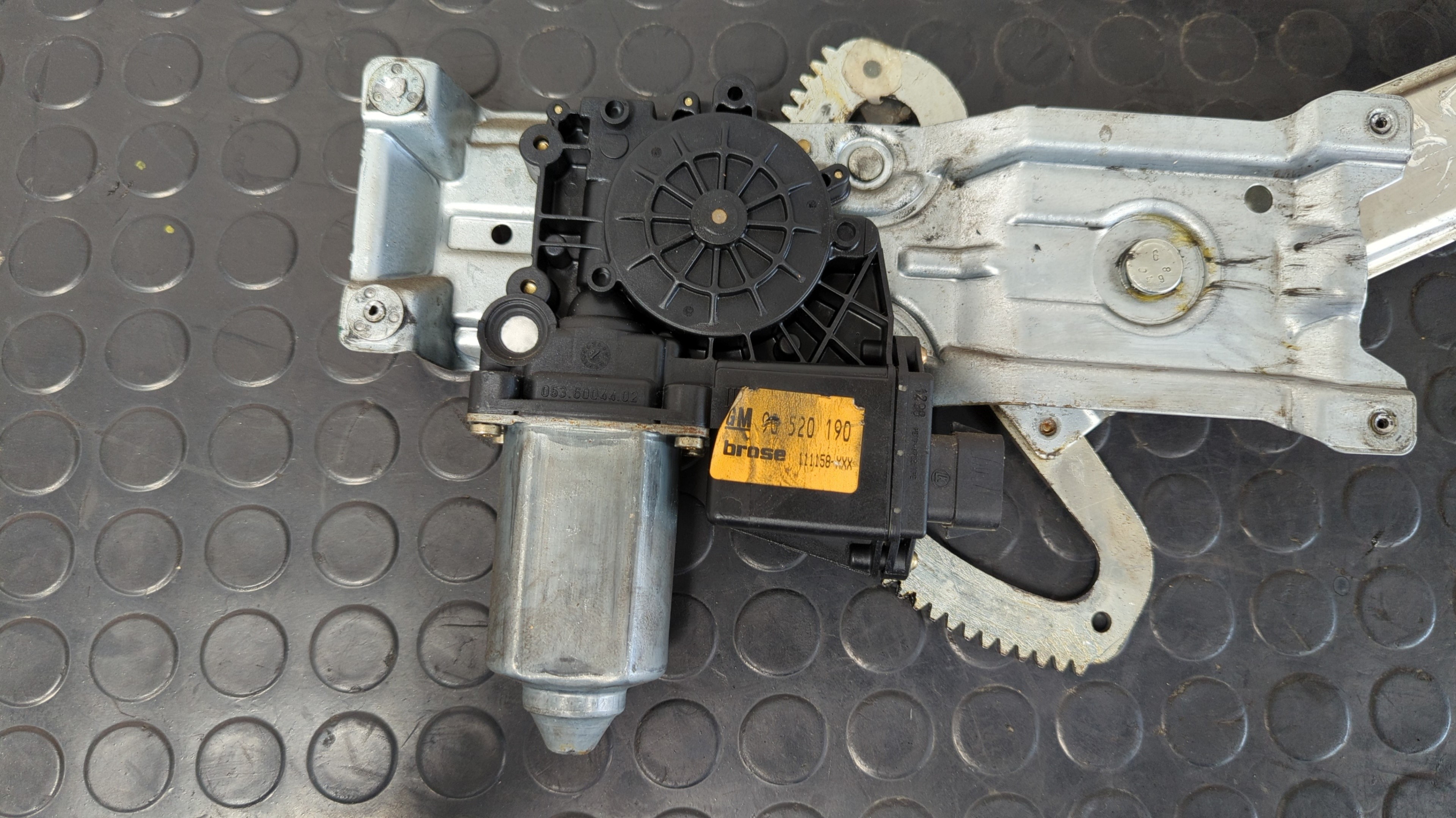 ELEVALUNAS DELANTERO DERECHO OPEL CORSA B - vista 2