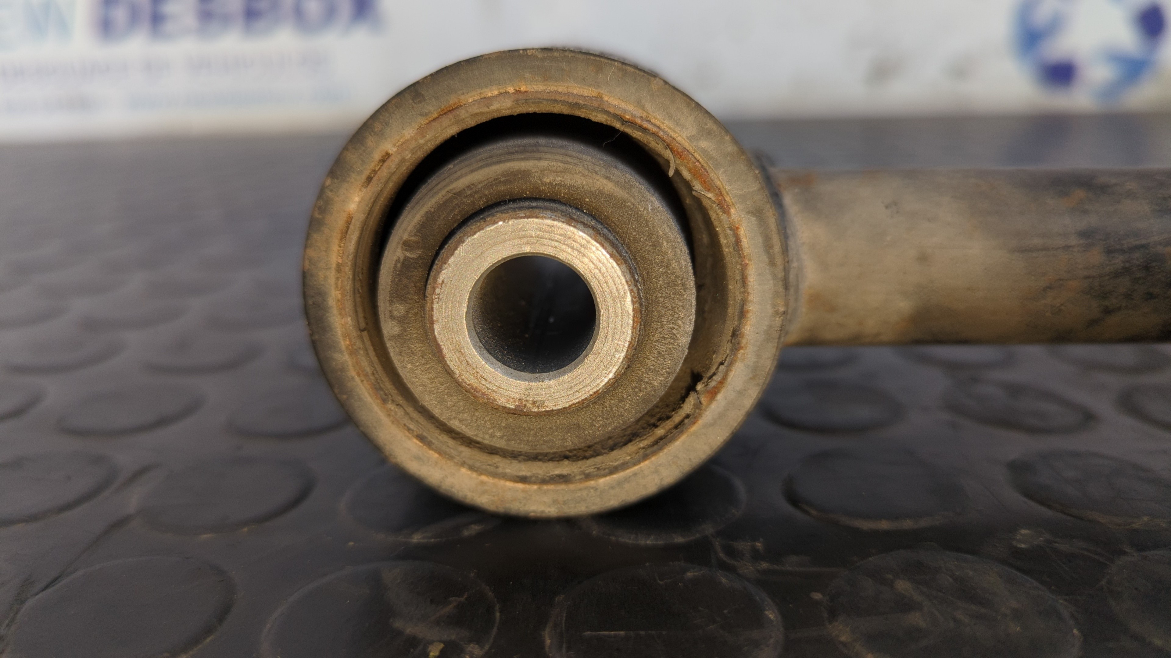 BRAZO DERECHO SUPERIOR TRASERO NISSAN TERRANO/TERRANO.II (R20) - vista 2