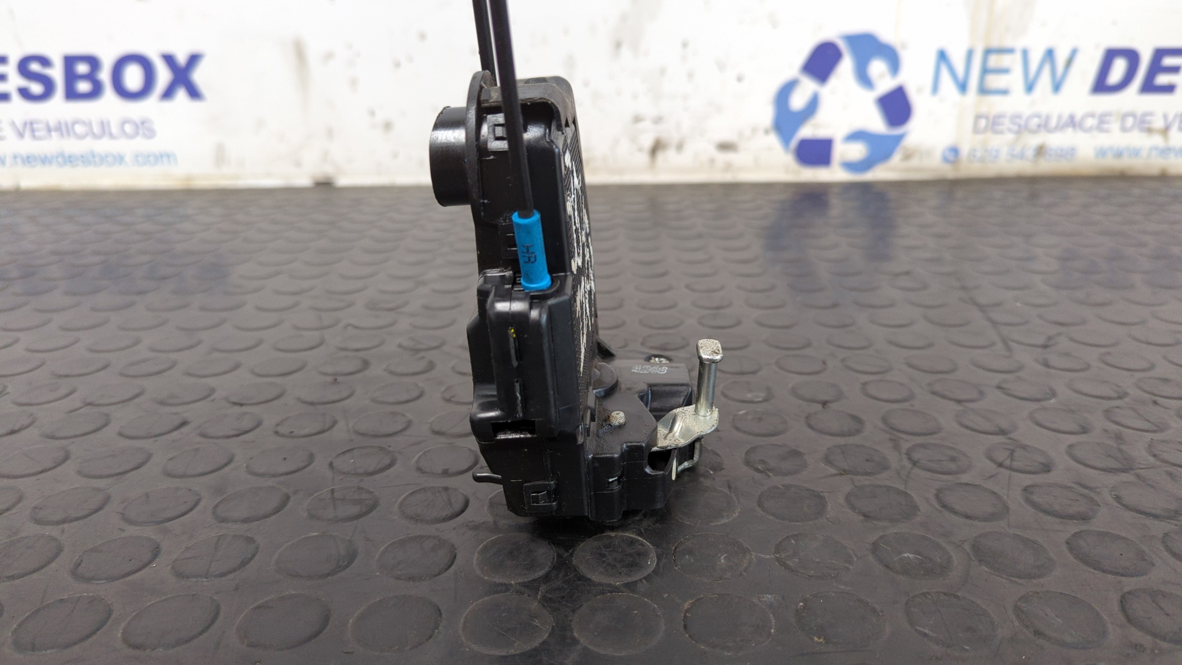 CERRADURA PUERTA TRASERA IZQUIERDA TOYOTA AURIS - vista 6