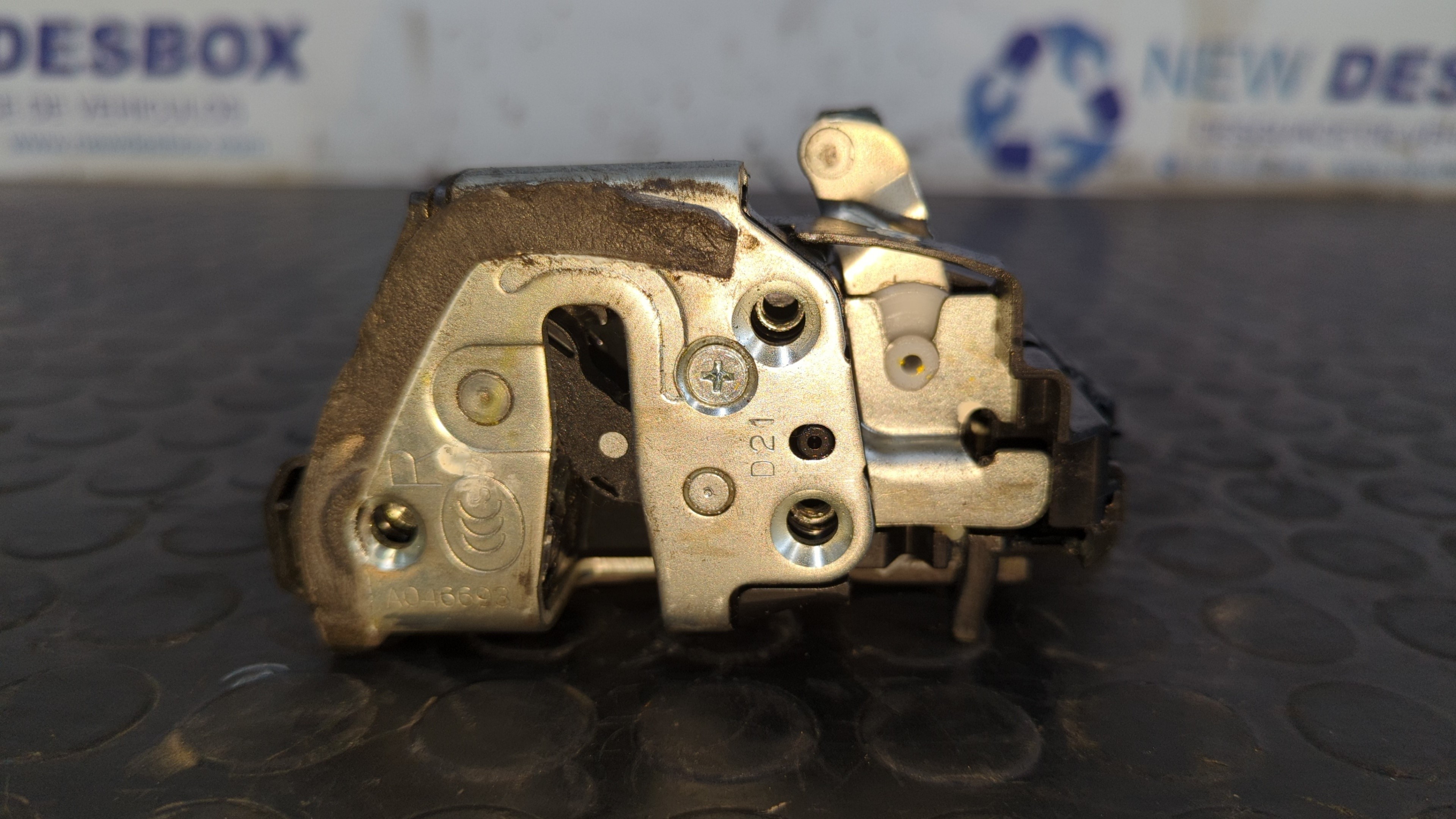 CERRADURA PUERTA TRASERA DERECHA TOYOTA AURIS - vista 2