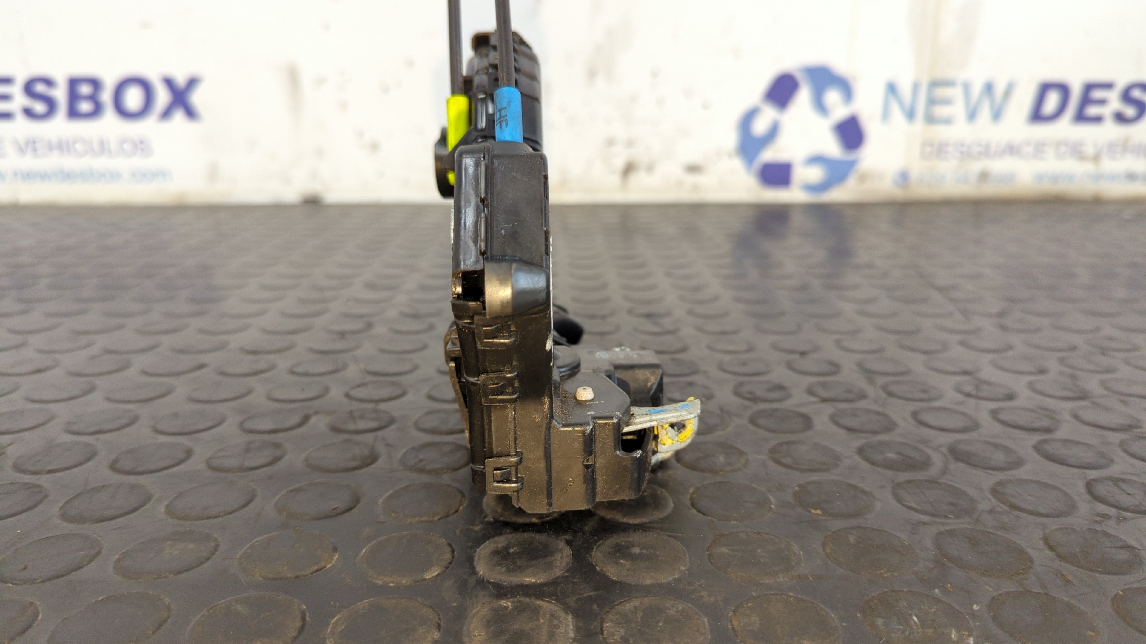 CERRADURA PUERTA DELANTERA IZQUIERDA TOYOTA AURIS - vista 3