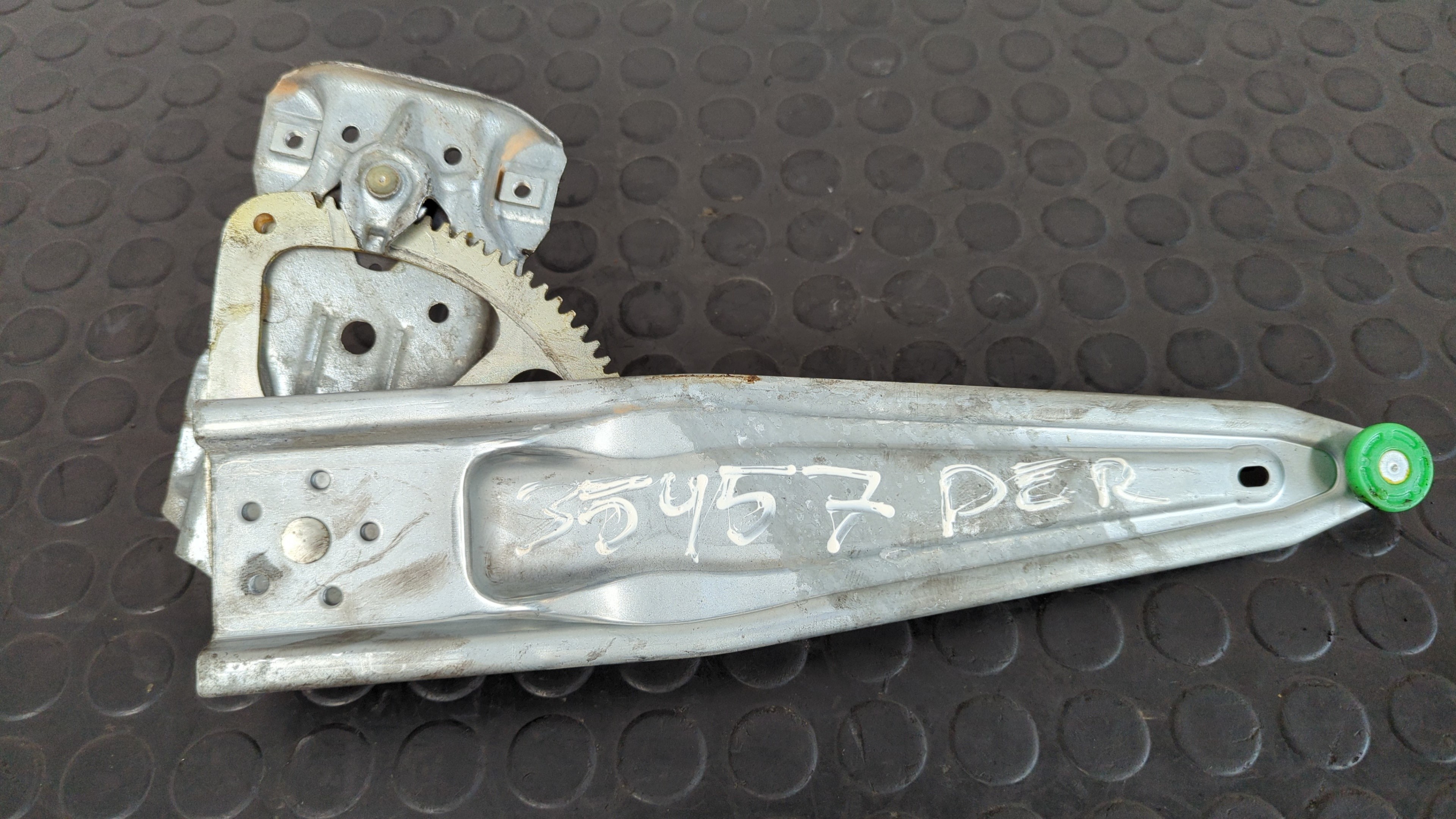 ELEVALUNAS TRASERO DERECHO TOYOTA AURIS - vista 2