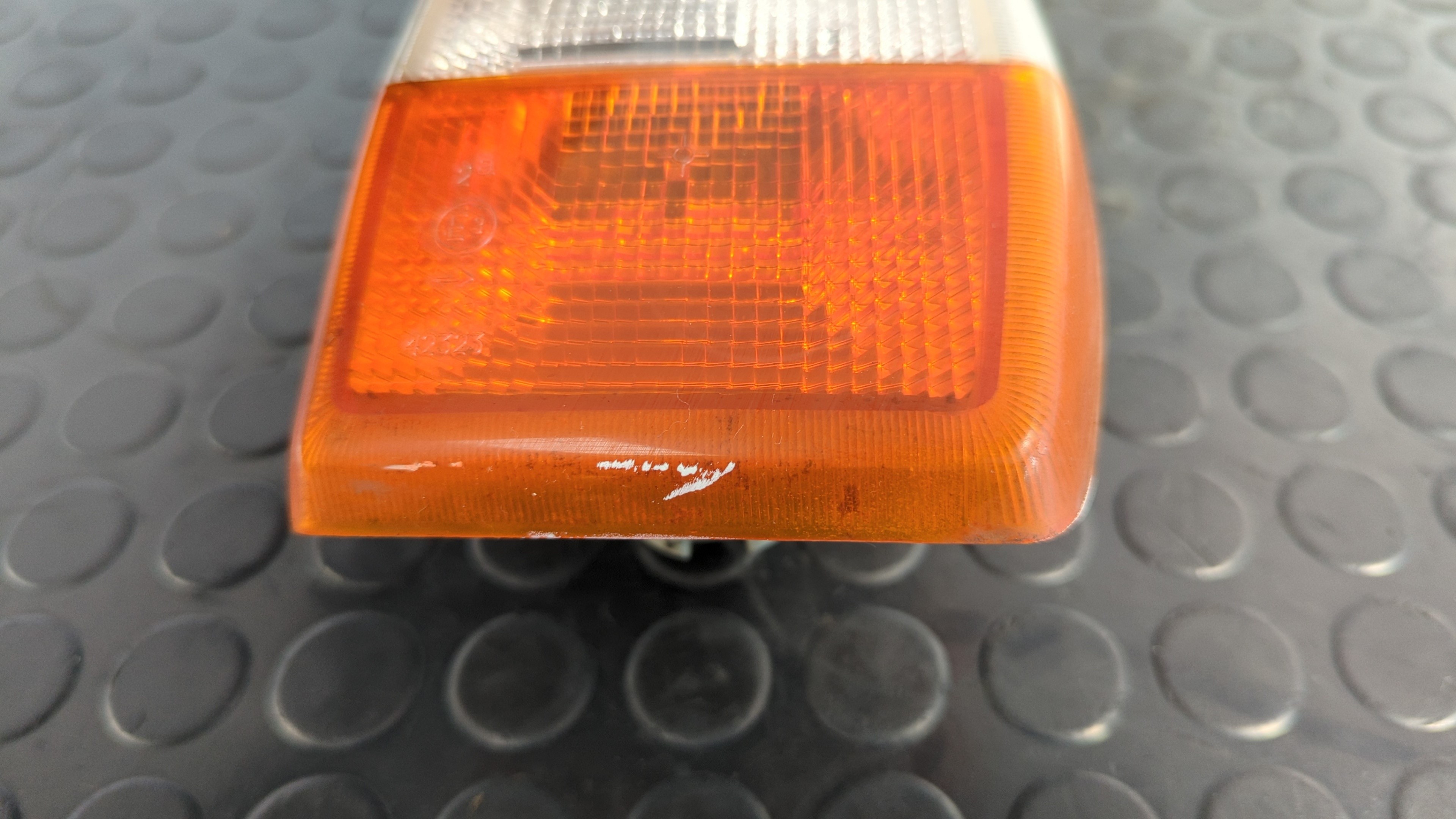 PILOTO TRASERO DERECHO FORD FIESTA BERL./EXPRESS - vista 2