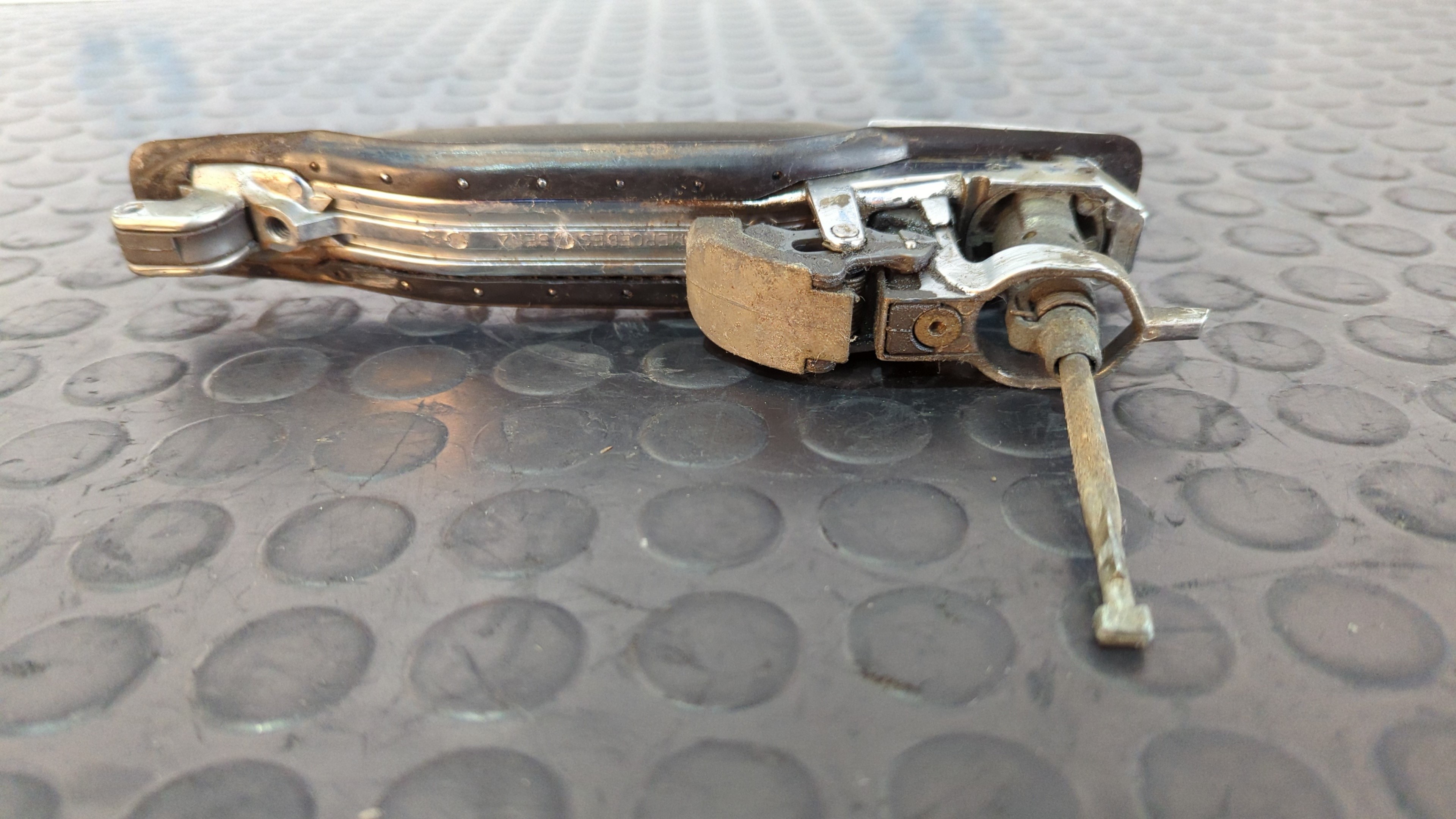 MANETA DELANTERA IZQUIERDA MERCEDES CLASE S (W126) - vista 3