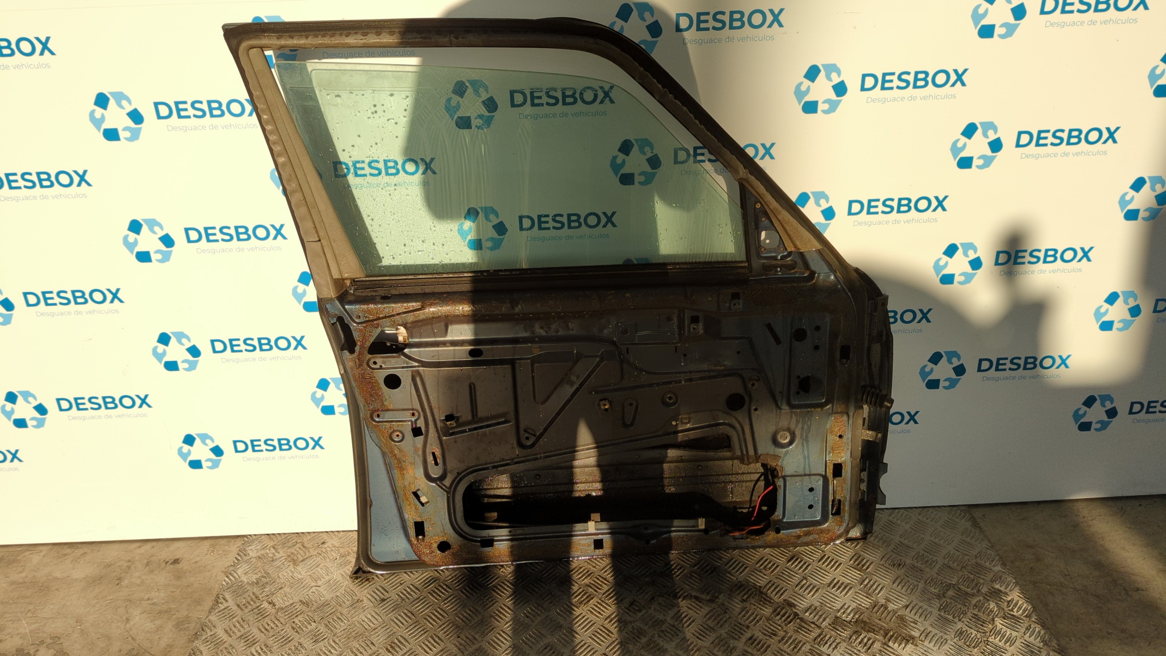 PUERTA DELANTERA IZQUIERDA MERCEDES-BENZ CLASE S (W126) - vista 3