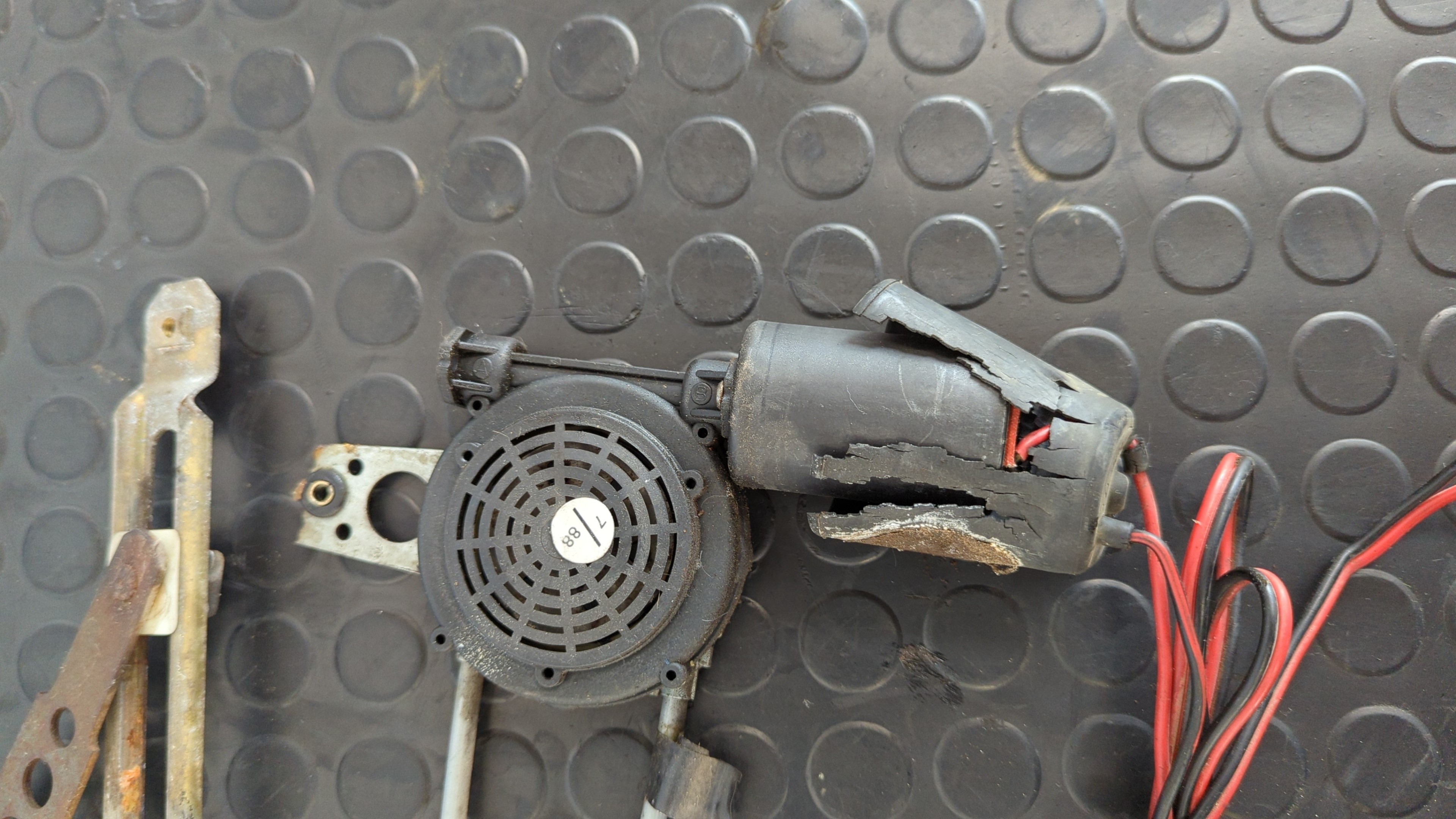 ELEVALUNAS DELANTERO DERECHO MERCEDES-BENZ CLASE S (W126) - vista 7