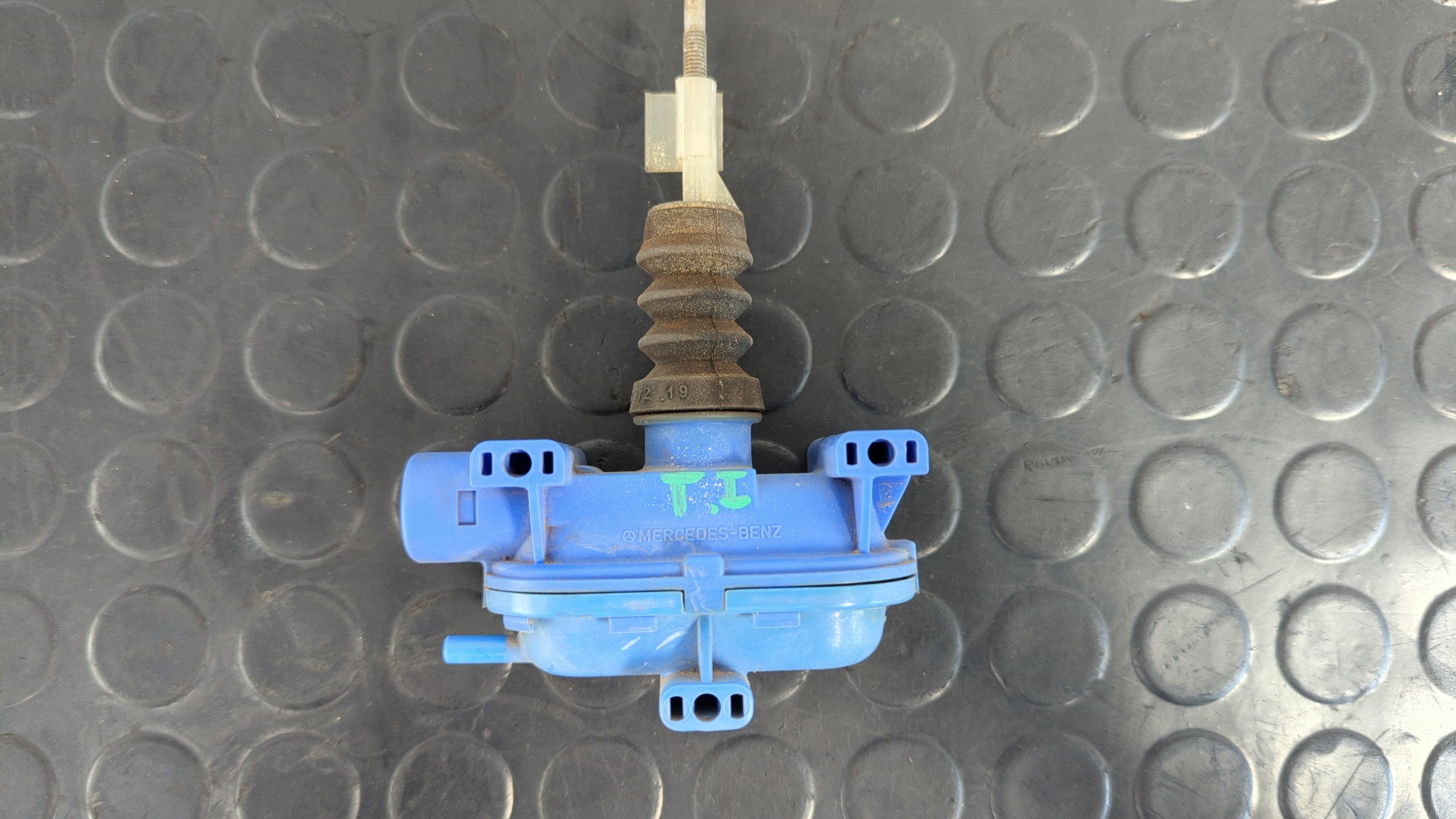 MOTOR CIERRE CENTRALIZADO TRASERO IZQUIERDO MERCEDES-BENZ CLASE S (W126) - vista 6