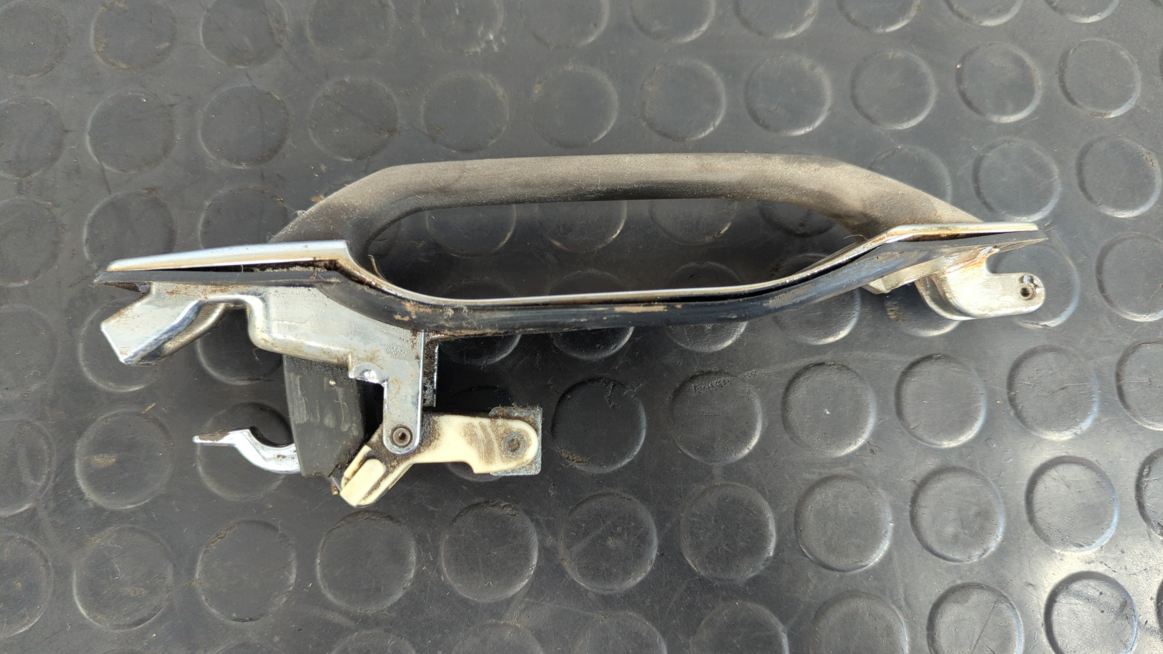 MANETA  TRASERA IZQUIERDA MERCEDES CLASE S (W126) - vista 2