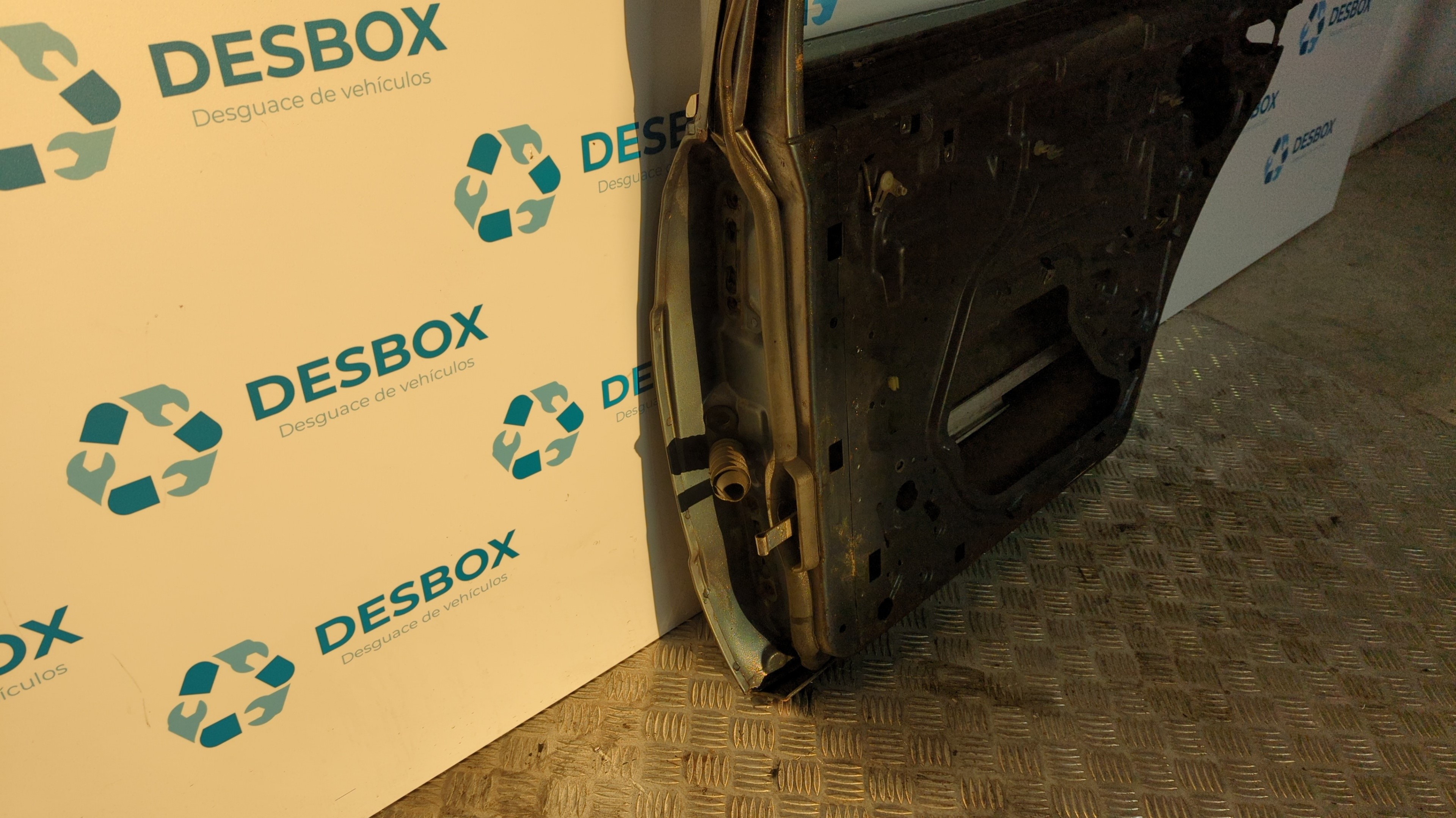 PUERTA TRASERA DERECHA MERCEDES-BENZ CLASE S (W126) - vista 7