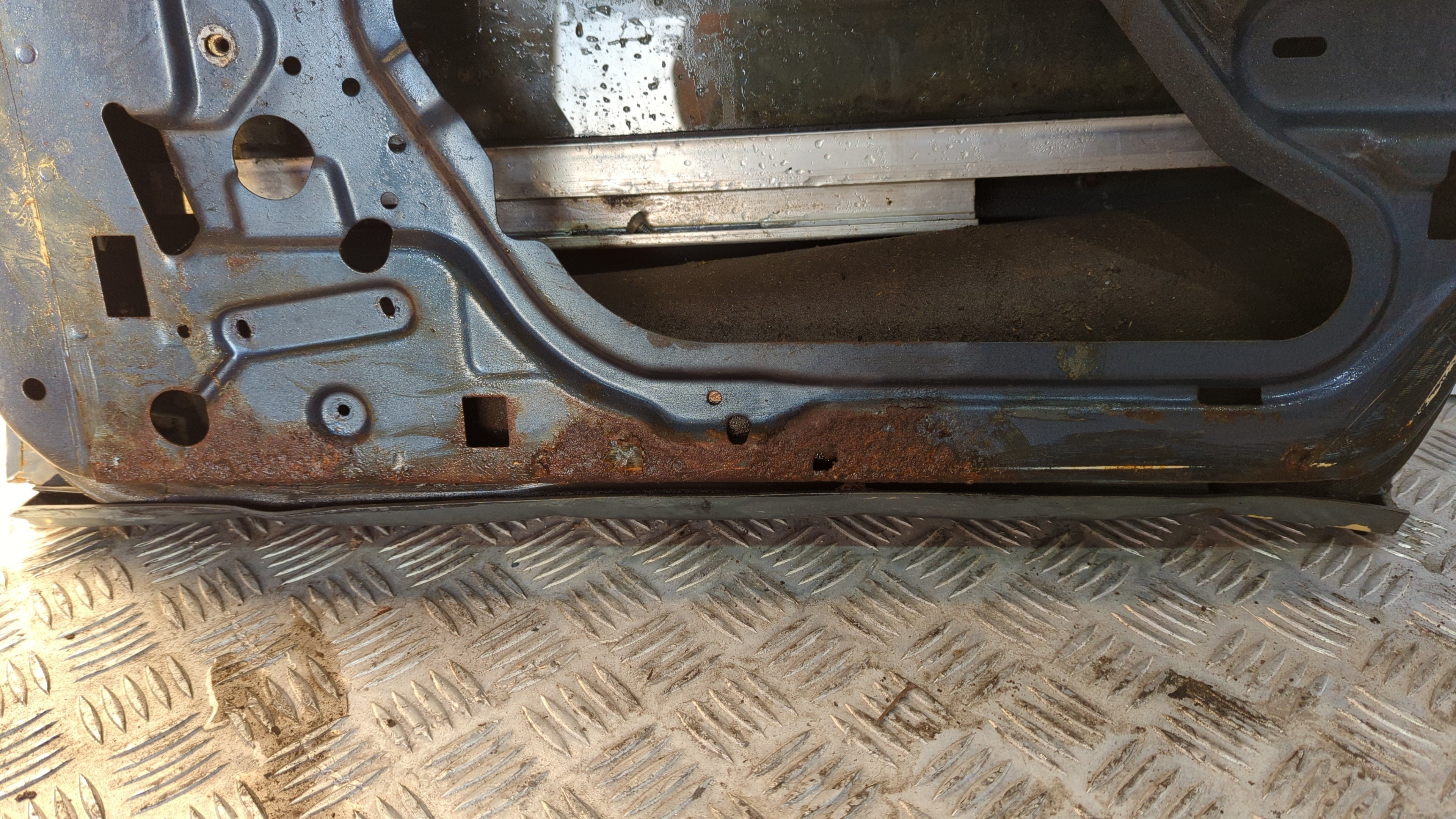 PUERTA TRASERA DERECHA MERCEDES-BENZ CLASE S (W126) - vista 5