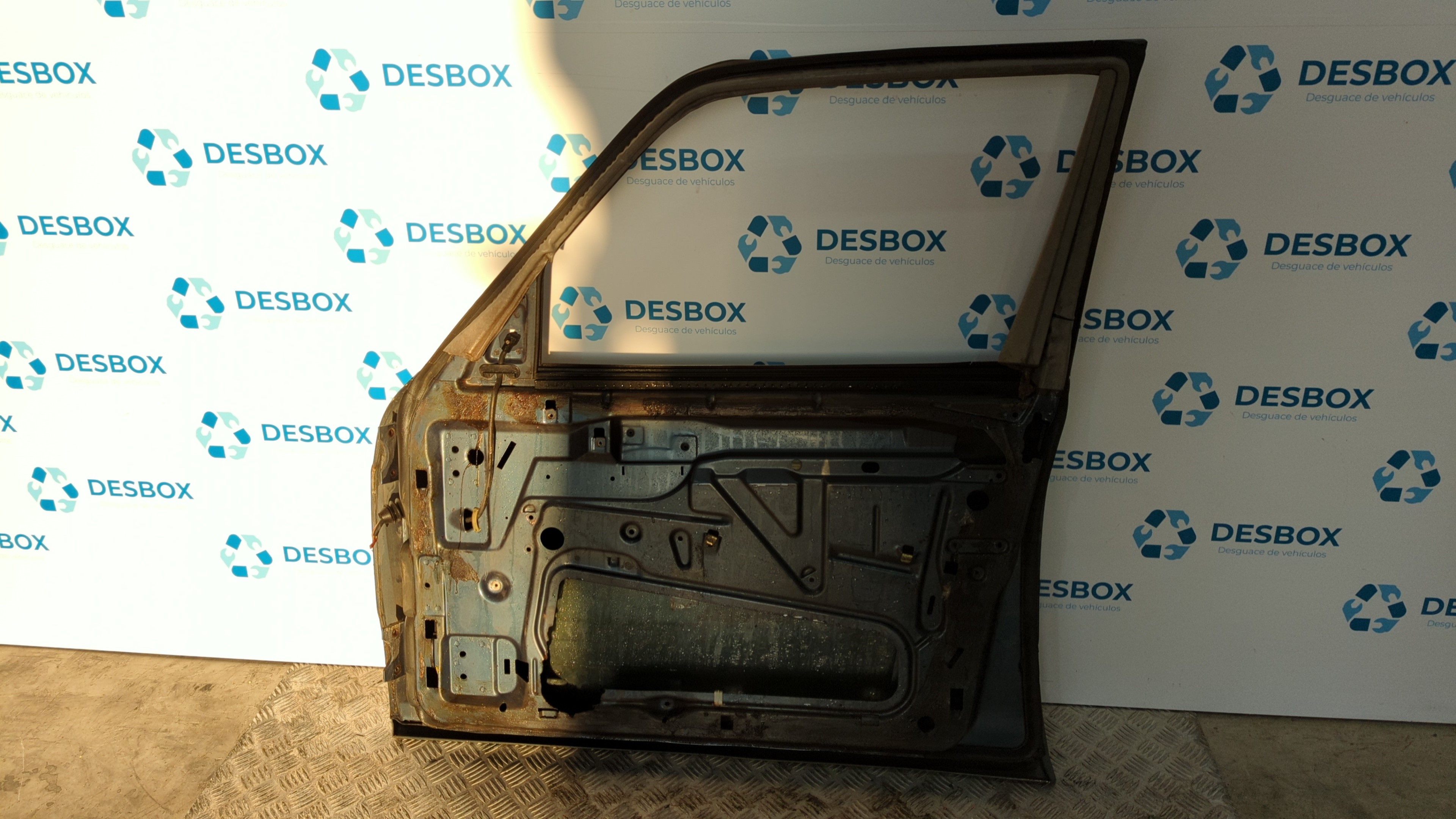 PUERTA DELANTERA DERECHA MERCEDES-BENZ CLASE S (W126) - vista 2