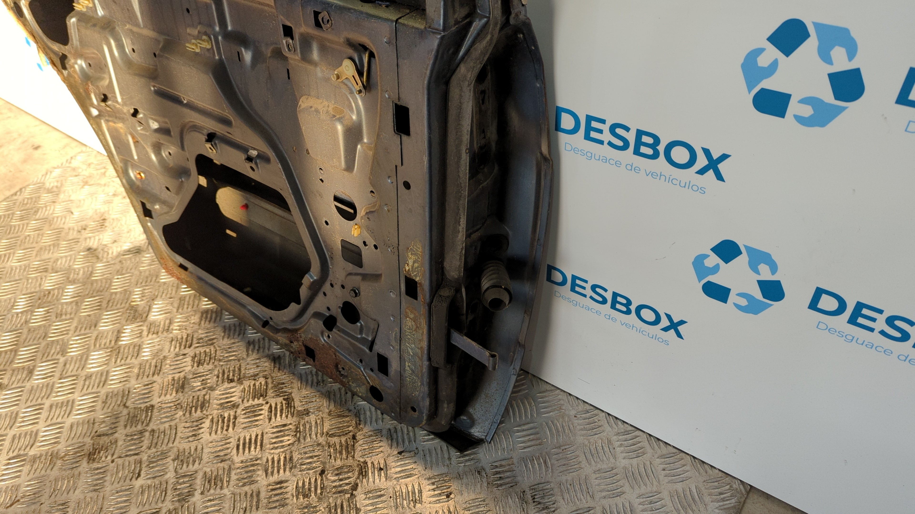 PUERTA TRASERA IZQUIERDA MERCEDES-BENZ CLASE S (W126) - vista 6