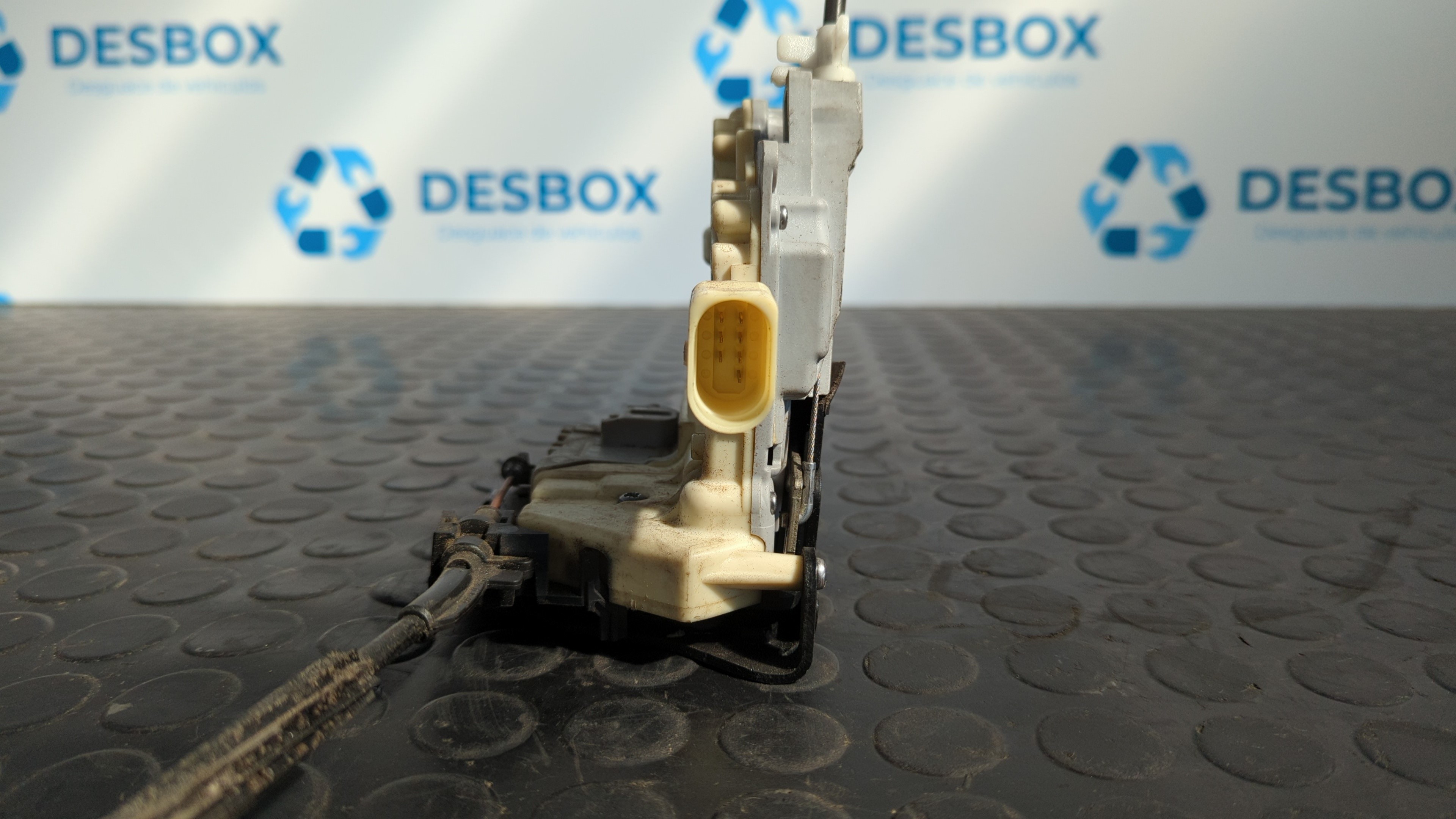 CERRADURA PUERTA DELANTERA DERECHA VOLKSWAGEN PASSAT BERLINA (3C2) - vista 4