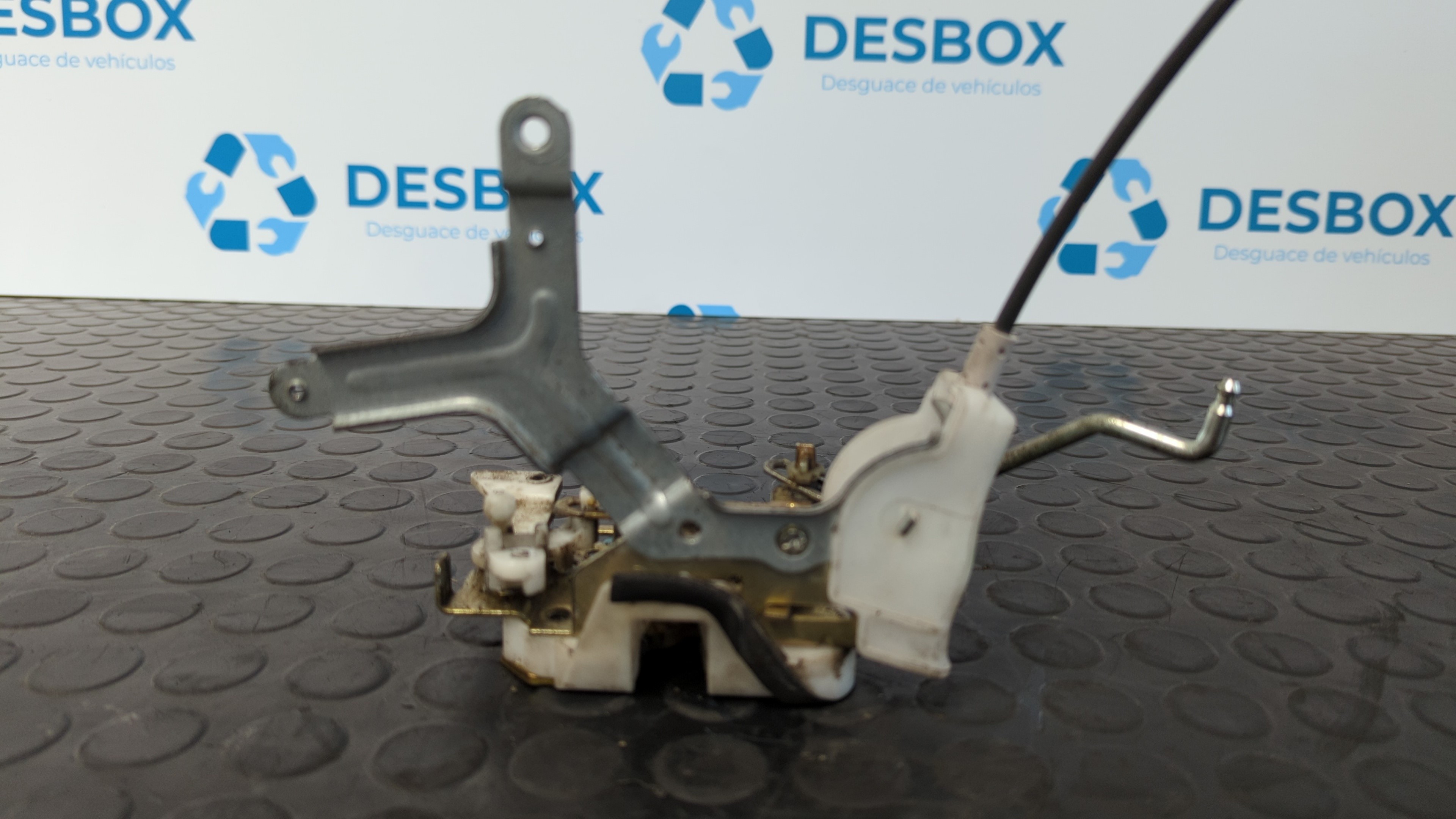 CERRADURA PUERTA DELANTERA DERECHA TOYOTA YARIS (NCP1/NLP1/SCP1) - vista 3