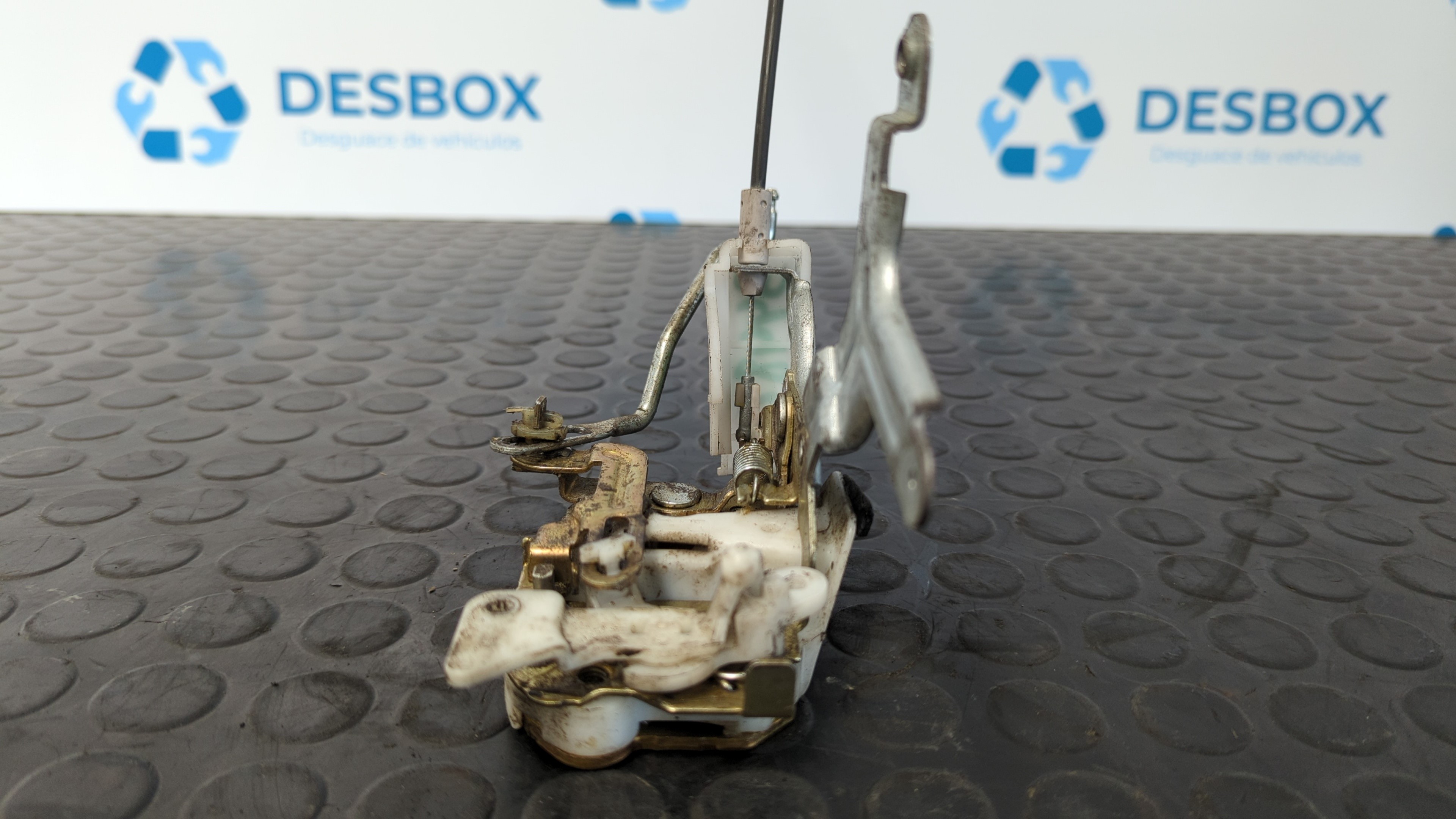 CERRADURA PUERTA DELANTERA DERECHA TOYOTA YARIS (NCP1/NLP1/SCP1) - vista 4