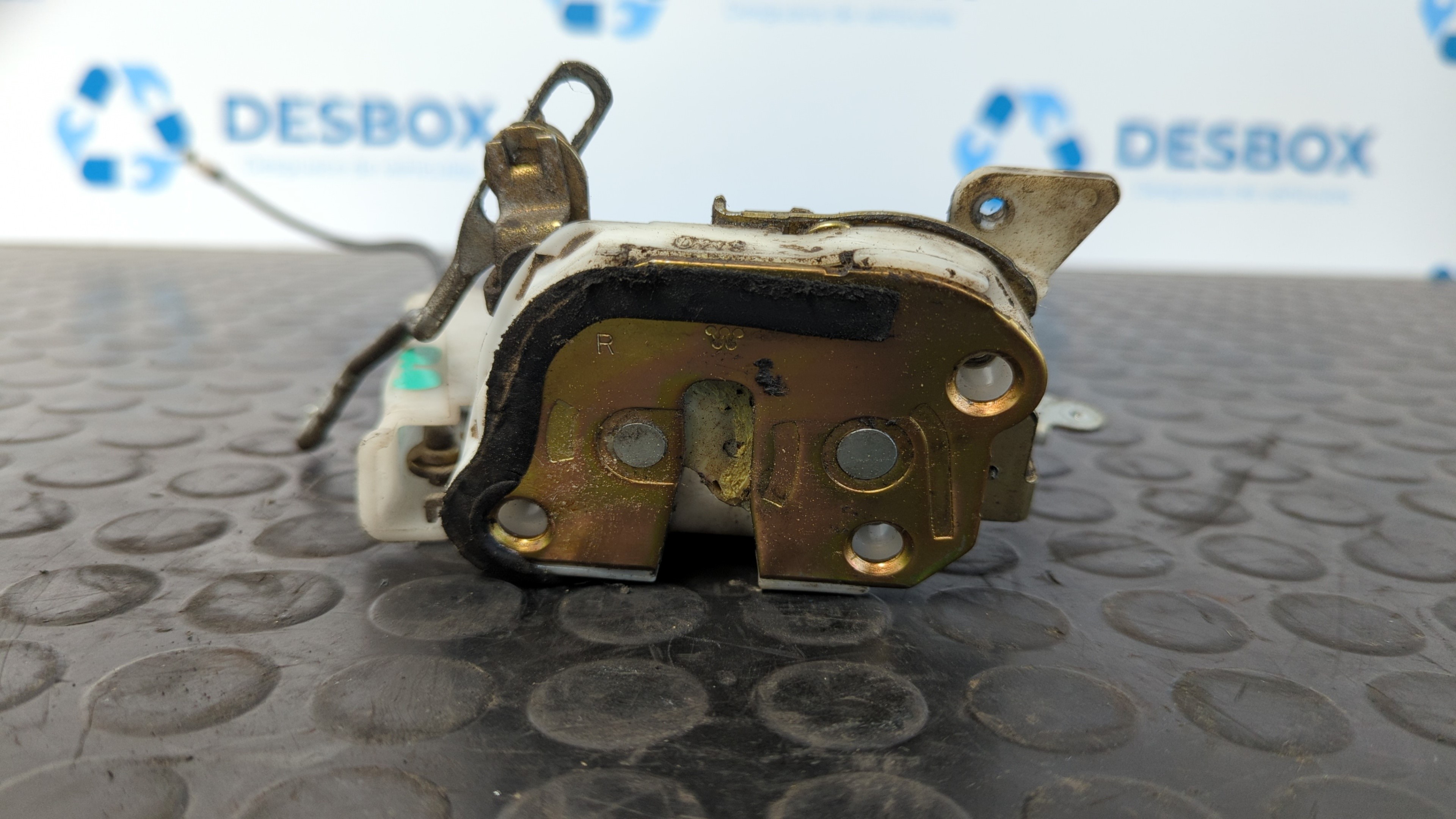 CERRADURA PUERTA DELANTERA DERECHA TOYOTA YARIS (NCP1/NLP1/SCP1) - vista 2