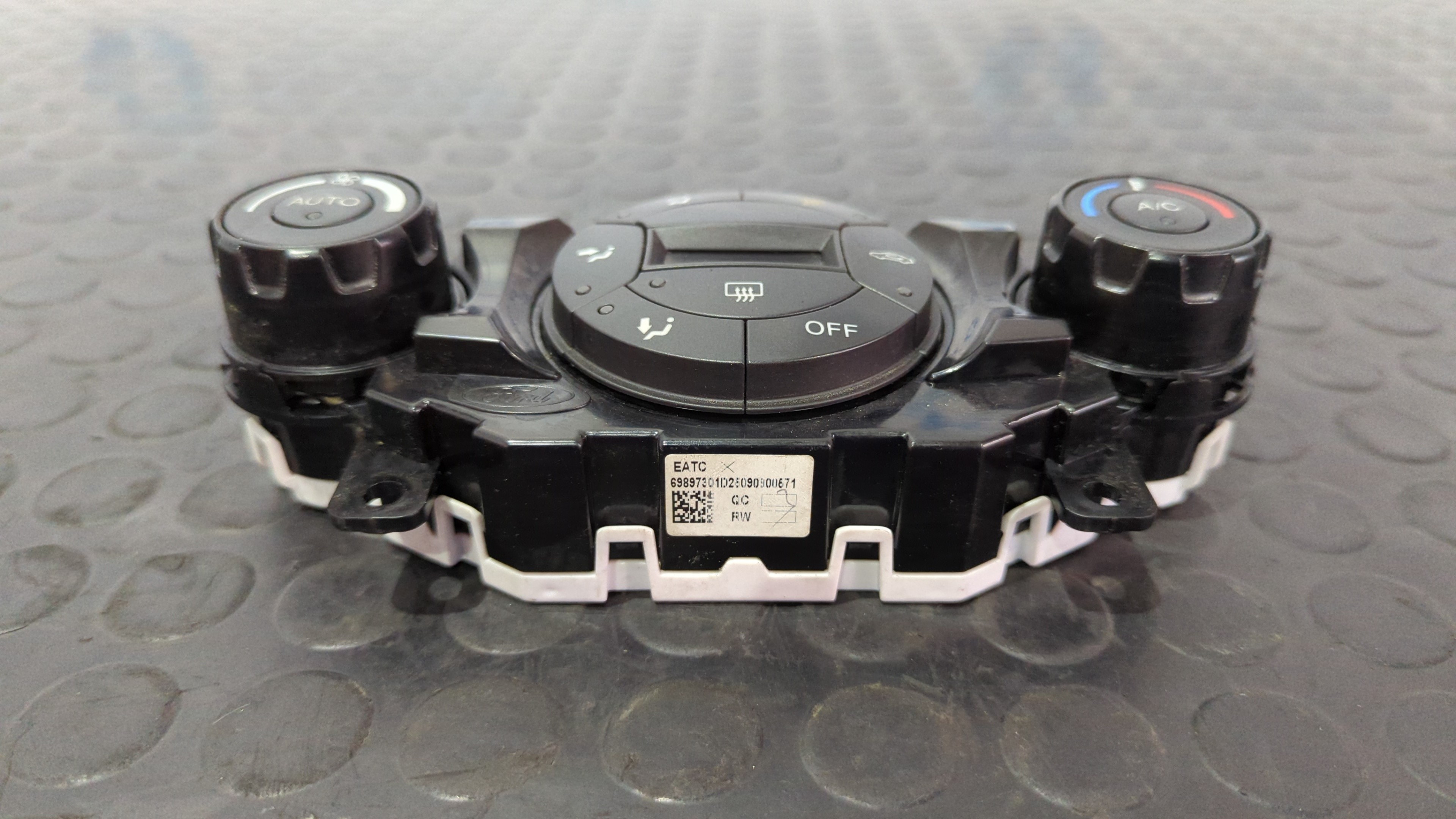 MANDO CLIMATIZADOR FORD FIESTA (CB1) - vista 9