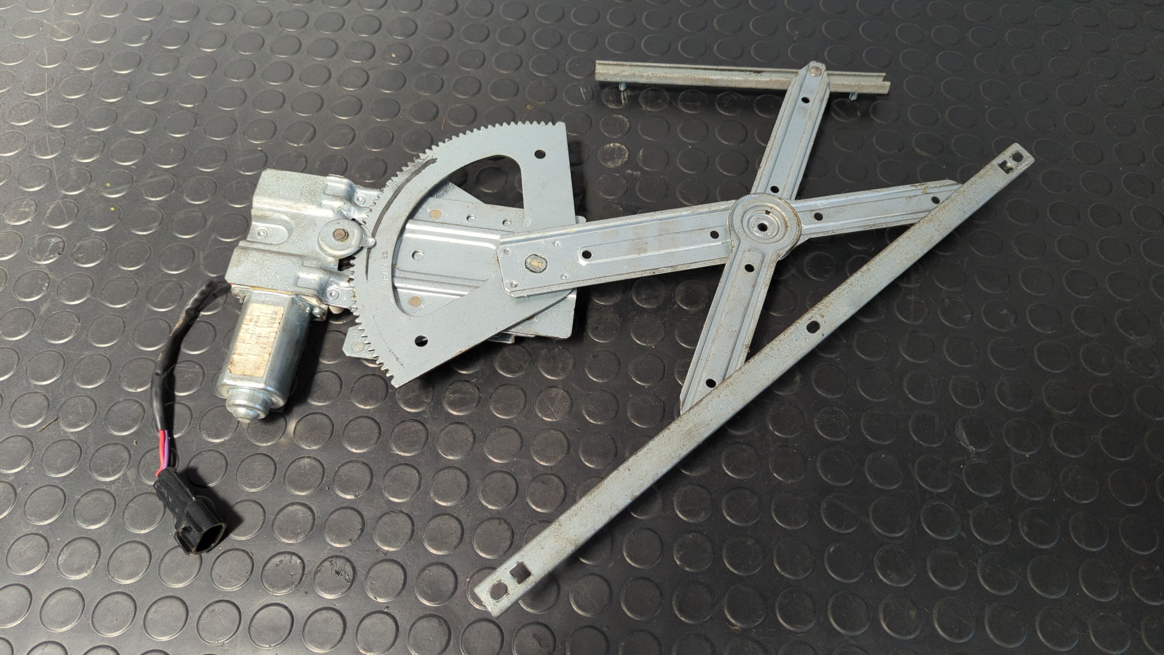 ELEVALUNAS DELANTERO IZQUIERDO MG ROVER SERIE 200 (RF)