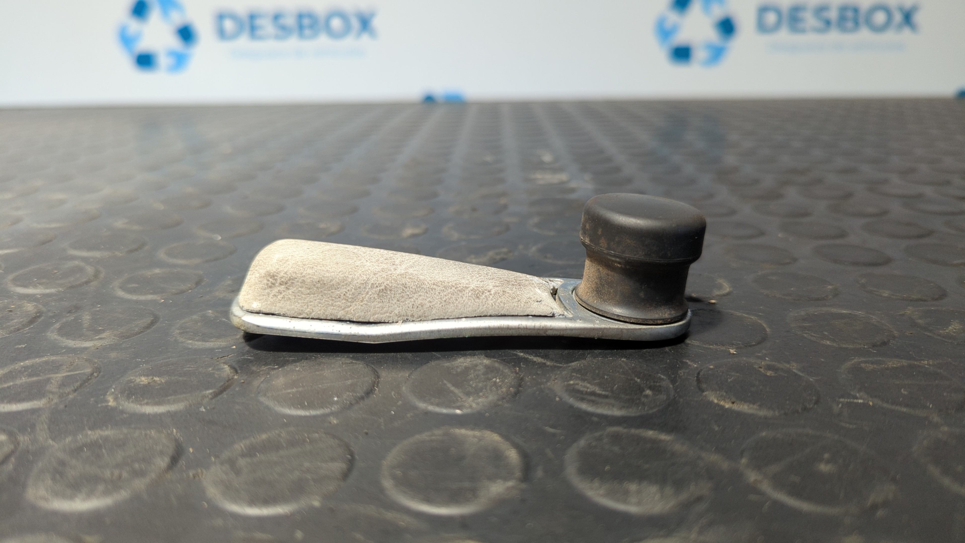 MANETA ELEVALUNAS TRASERA IZQUIERDA MERCEDES CLASE S (W126) - vista 3