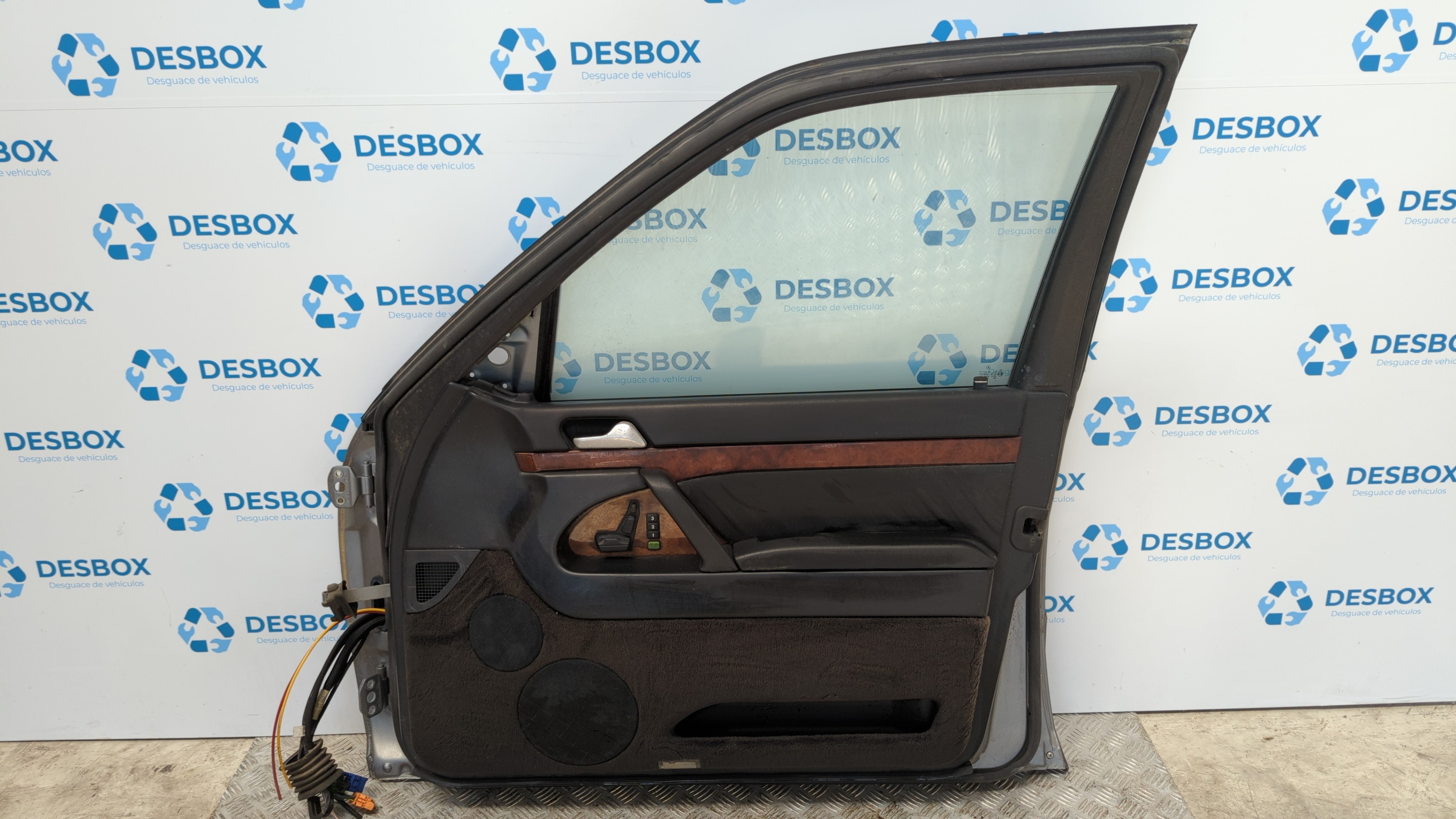 PUERTA DELANTERA DERECHA MERCEDES-BENZ CLASE S (W140) - vista 4