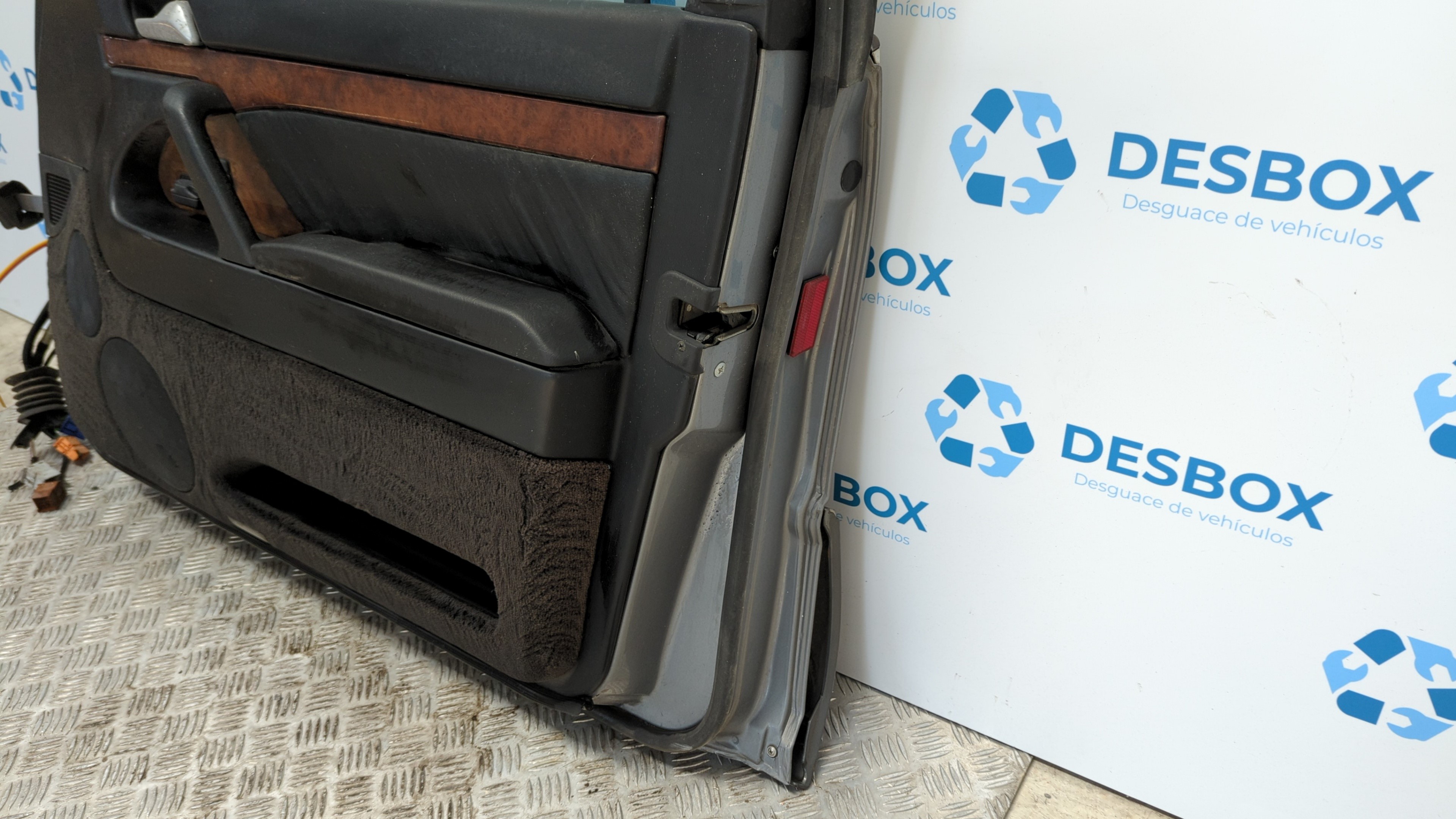 PUERTA DELANTERA DERECHA MERCEDES-BENZ CLASE S (W140) - vista 8