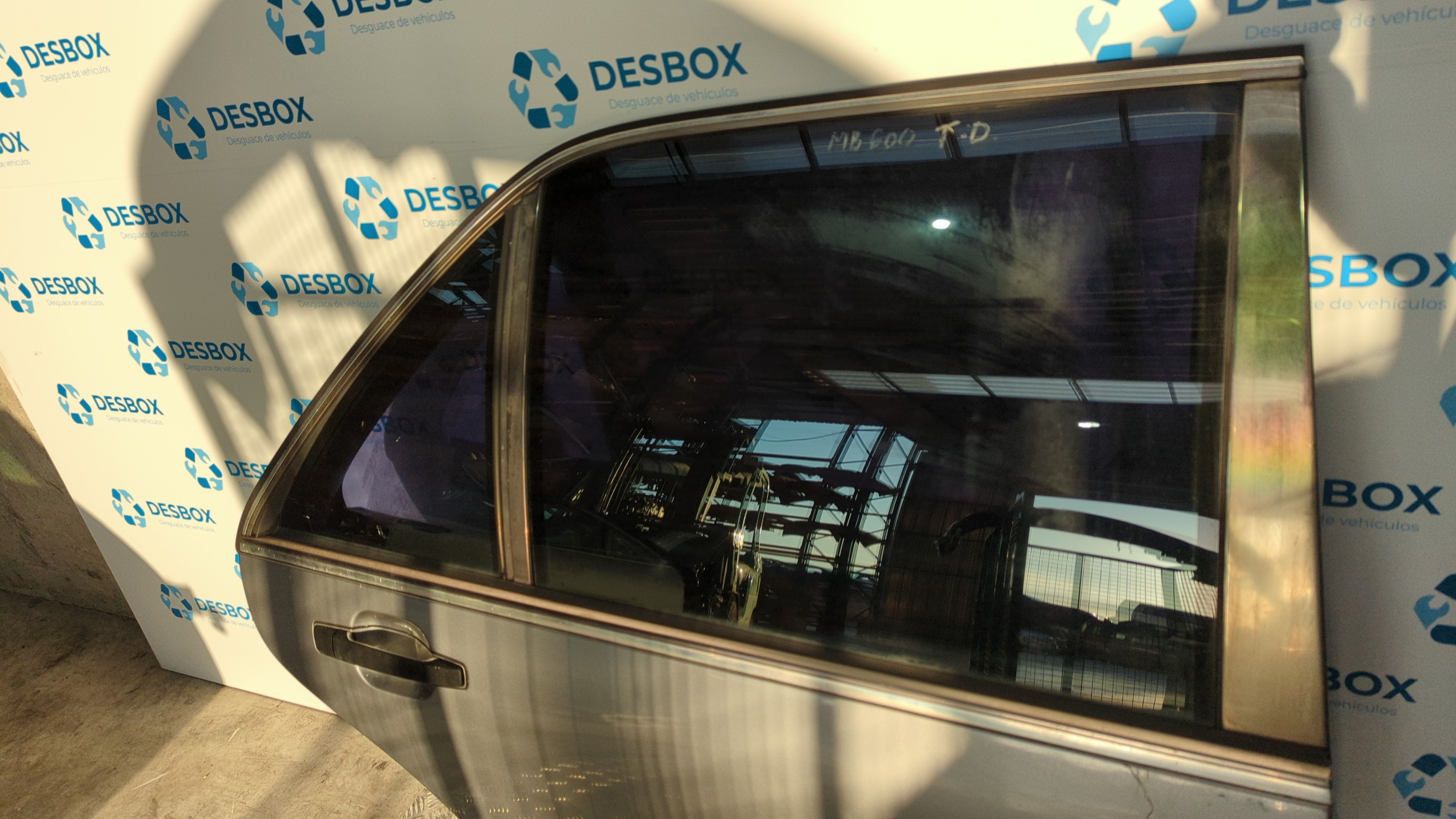 PUERTA TRASERA DERECHA MERCEDES-BENZ CLASE S (W140) - vista 2