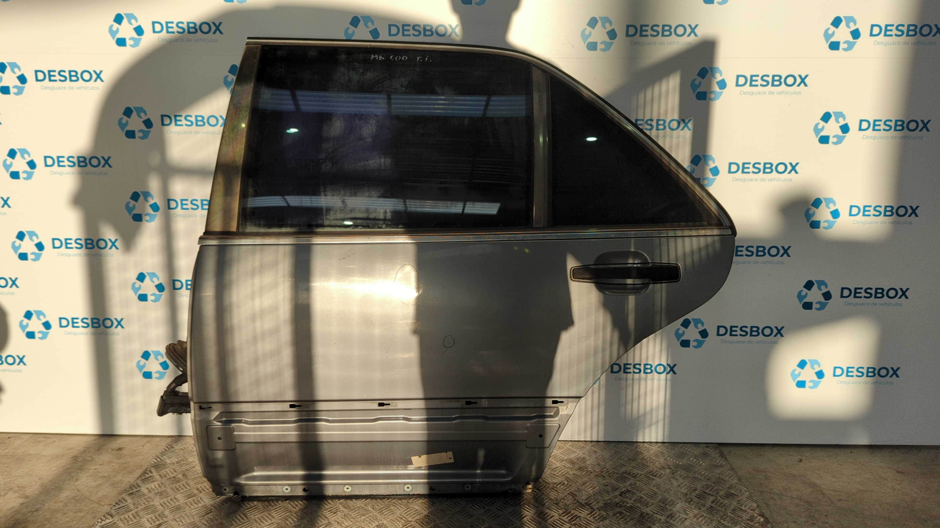 PUERTA TRASERA IZQUIERDA MERCEDES-BENZ CLASE S (W140)