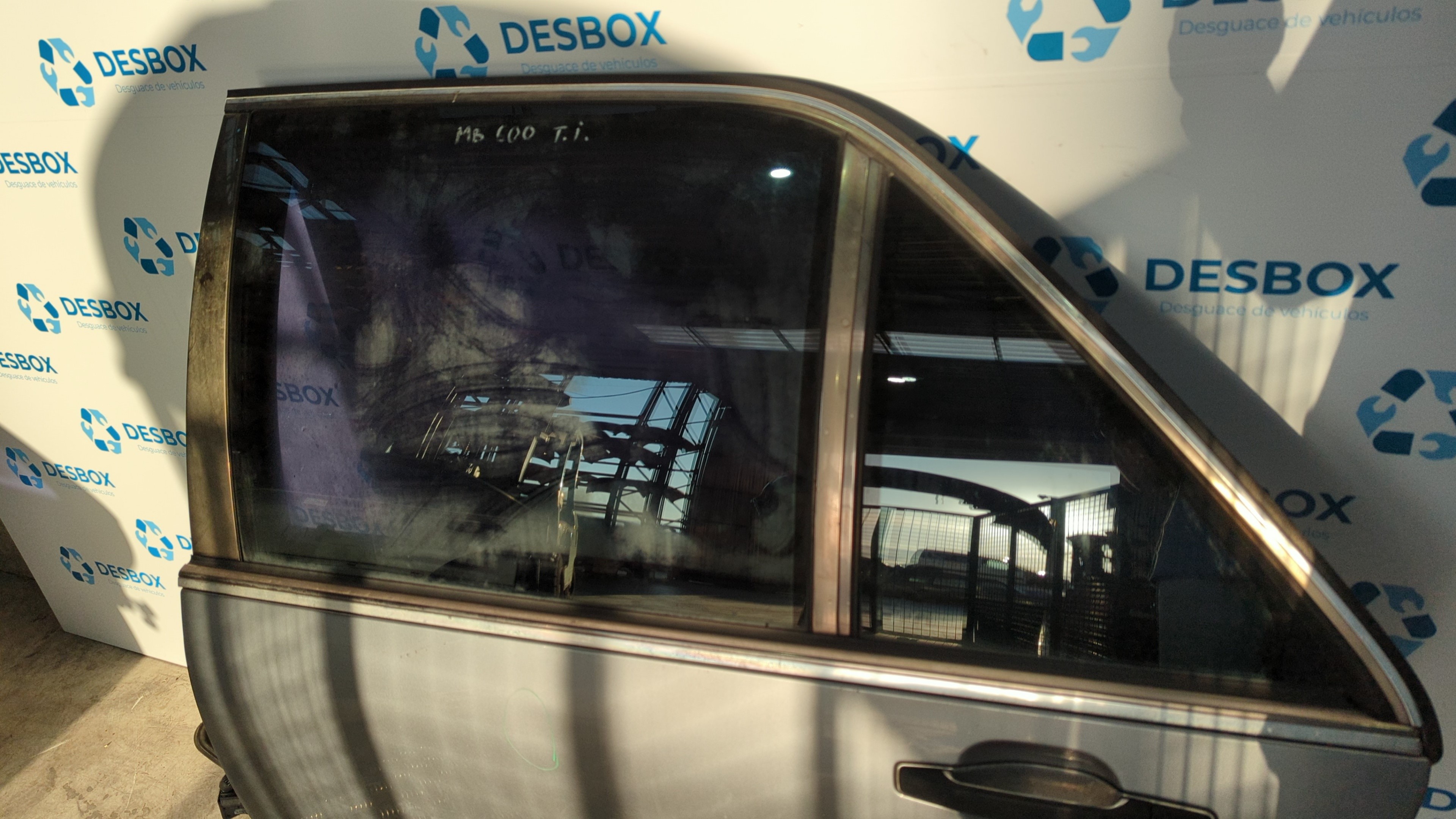 PUERTA TRASERA IZQUIERDA MERCEDES-BENZ CLASE S (W140) - vista 5