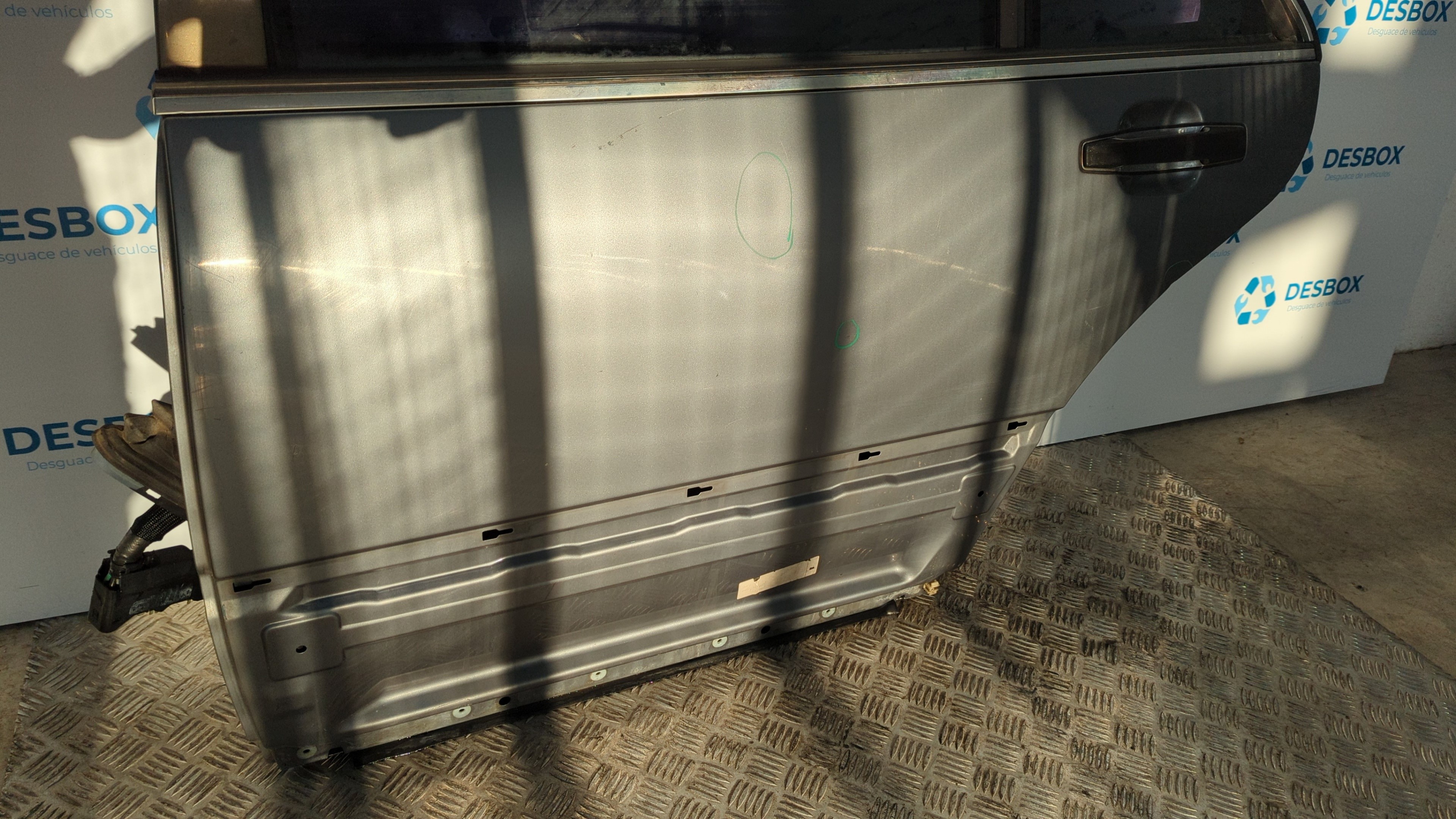 PUERTA TRASERA IZQUIERDA MERCEDES-BENZ CLASE S (W140) - vista 9