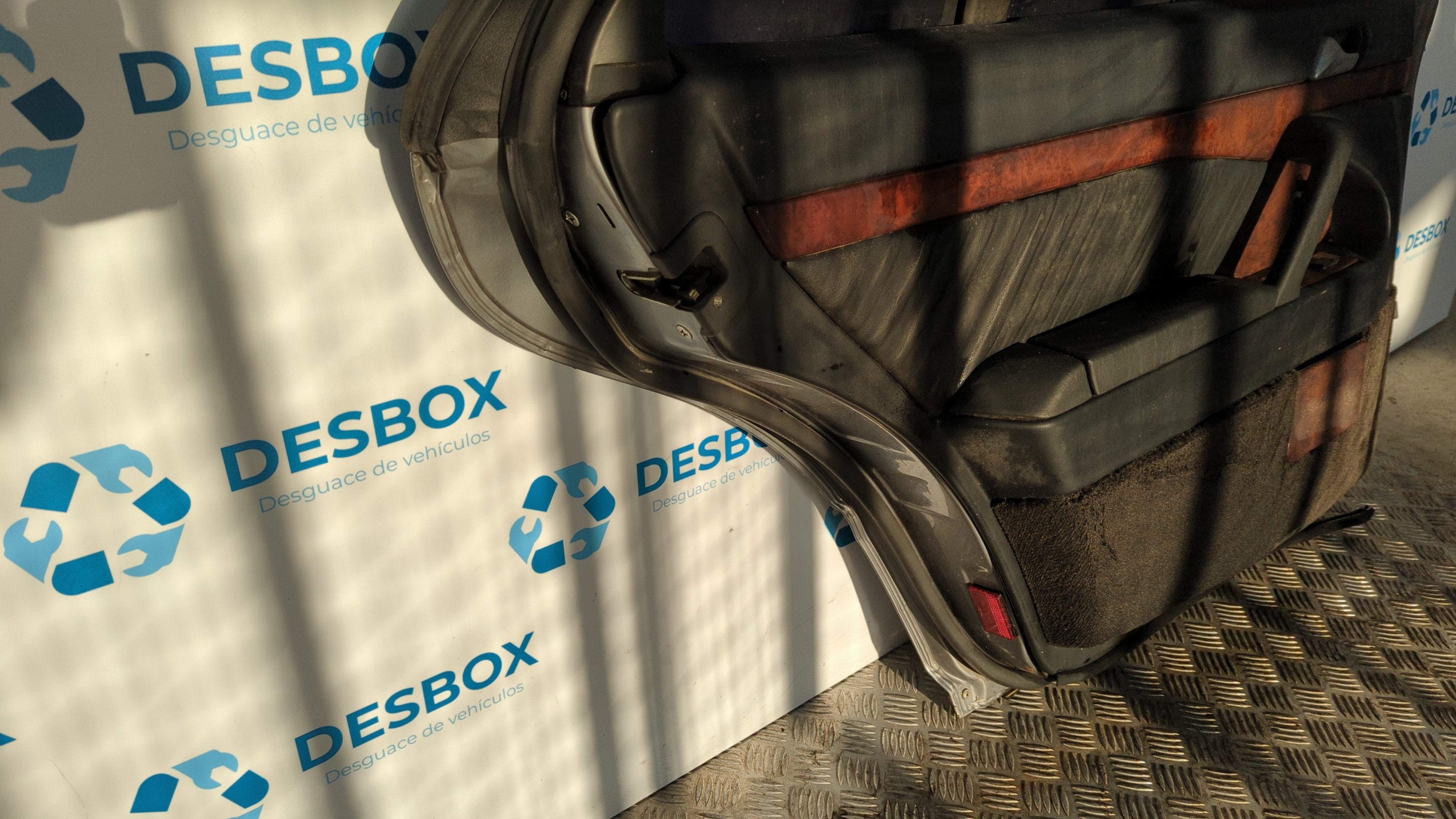 PUERTA TRASERA IZQUIERDA MERCEDES-BENZ CLASE S (W140) - vista 6