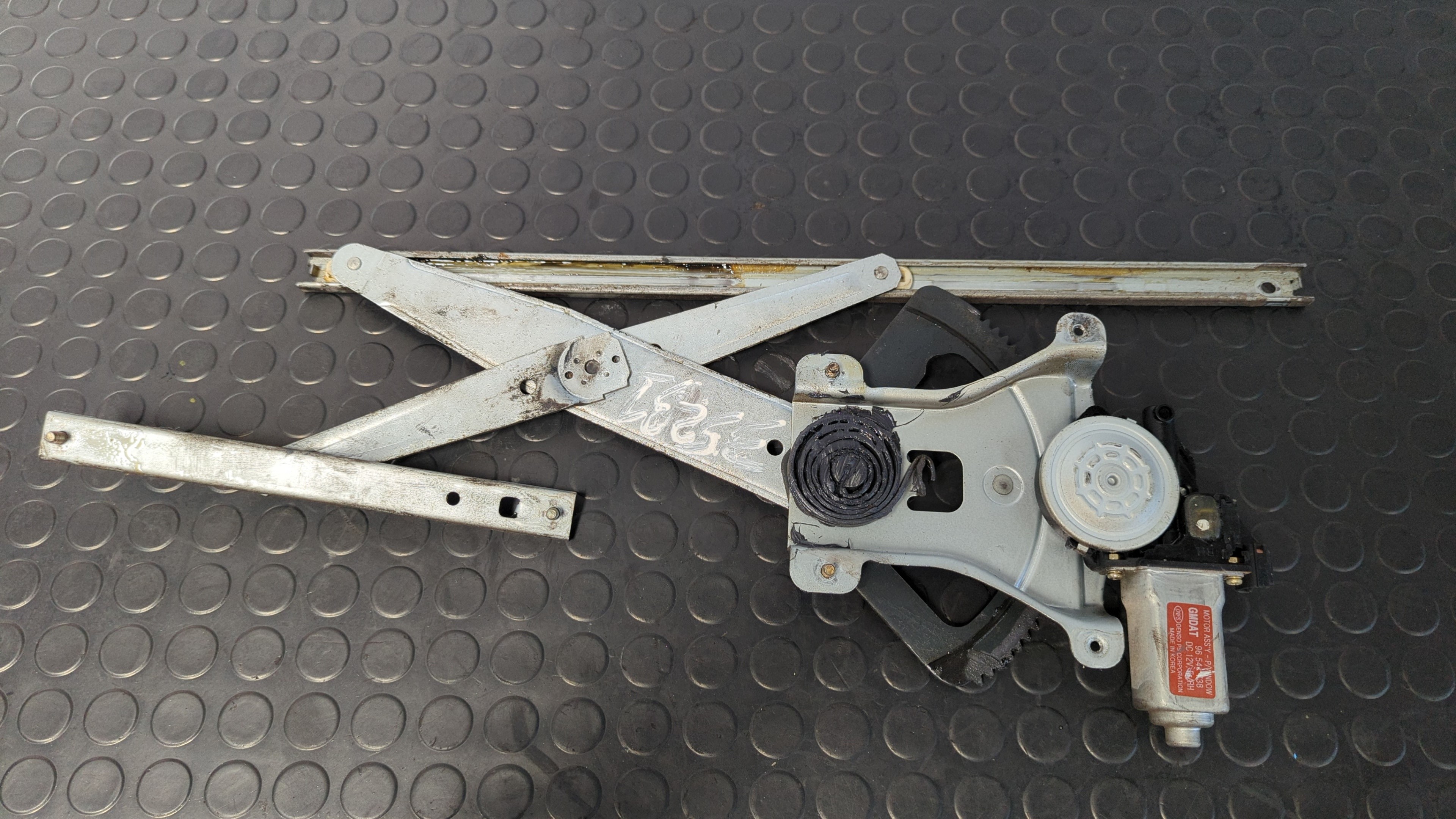 ELEVALUNAS DELANTERO DERECHO DAEWOO KALOS