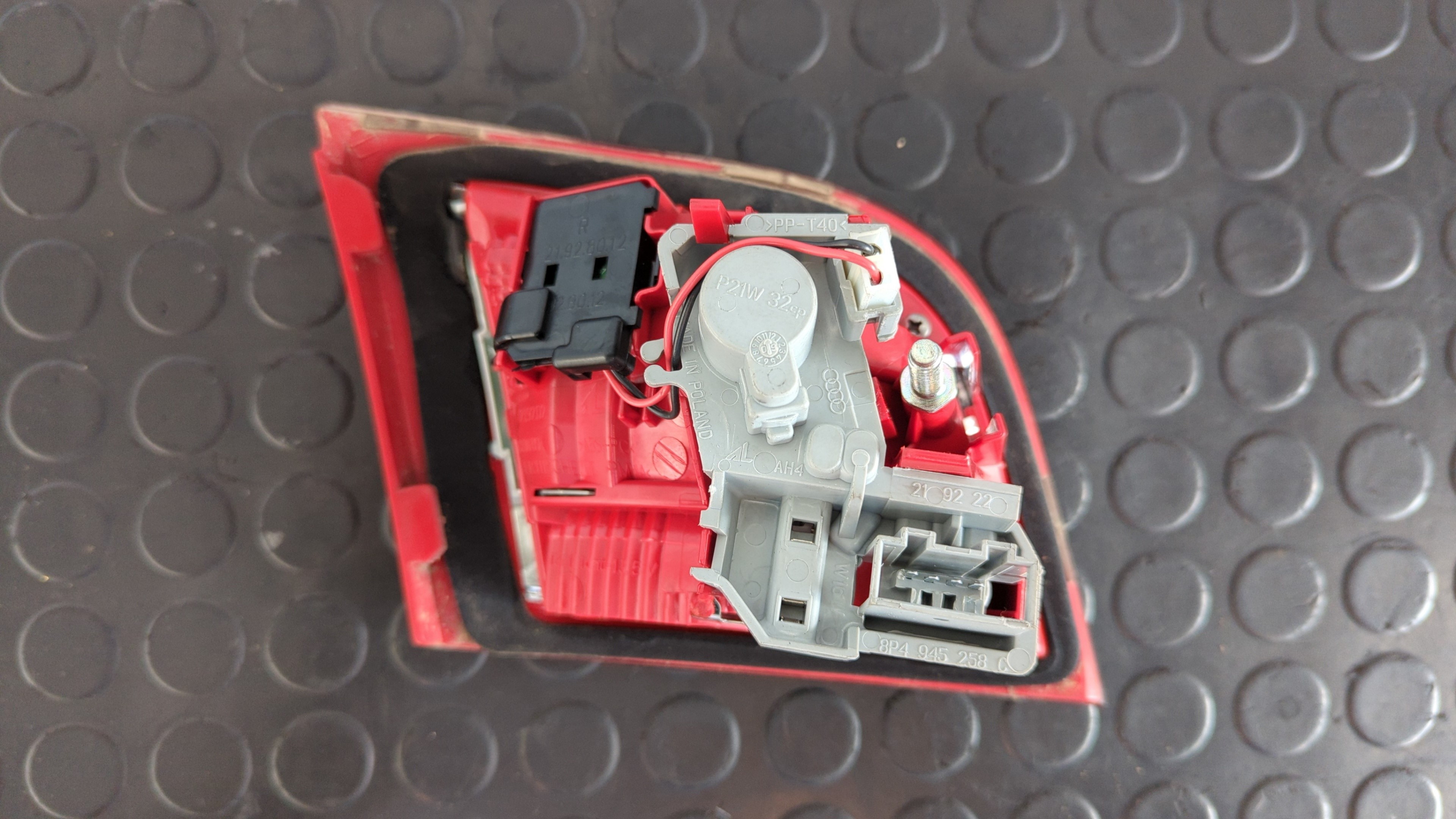 PILOTO PORTON DERECHO AUDI A3 SPORTBACK (8P) - vista 2