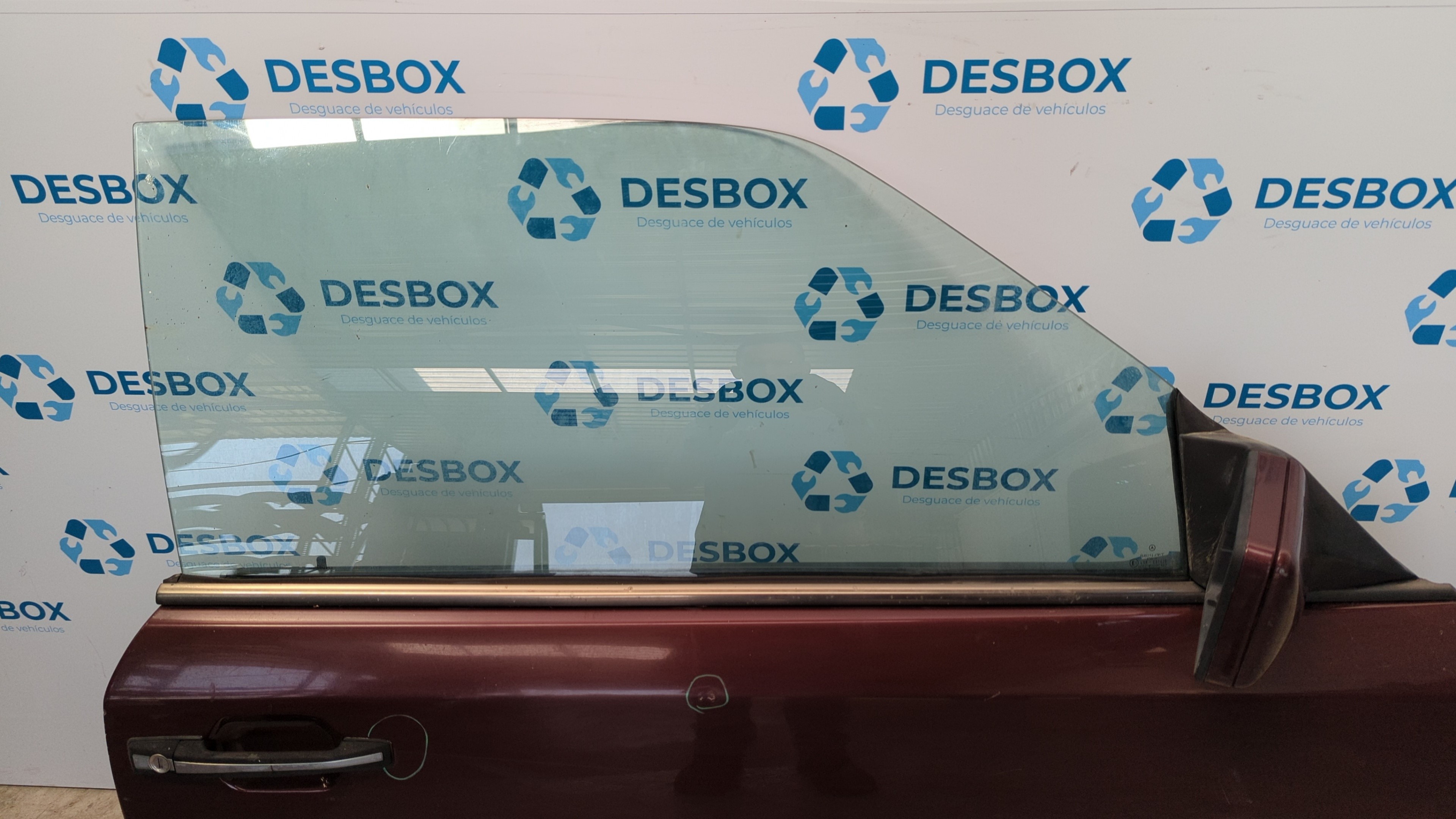 PUERTA DELANTERA DERECHA MERCEDES-BENZ CLASE E (W124) - vista 2