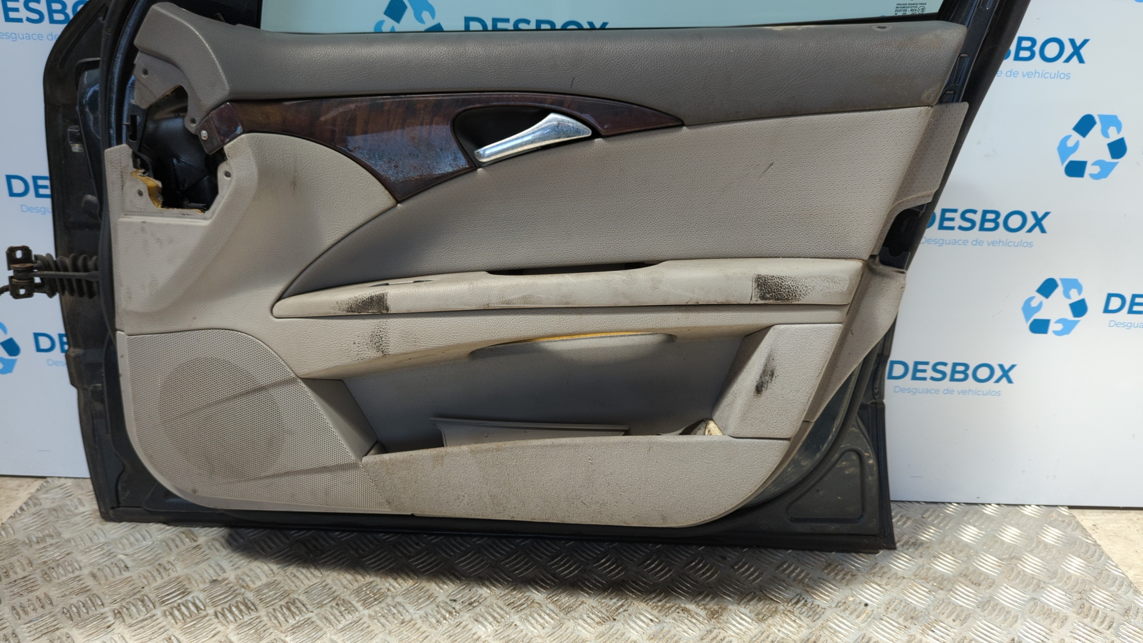 PUERTA DELANTERA DERECHA MERCEDES-BENZ CLASE E (W211) - vista 3