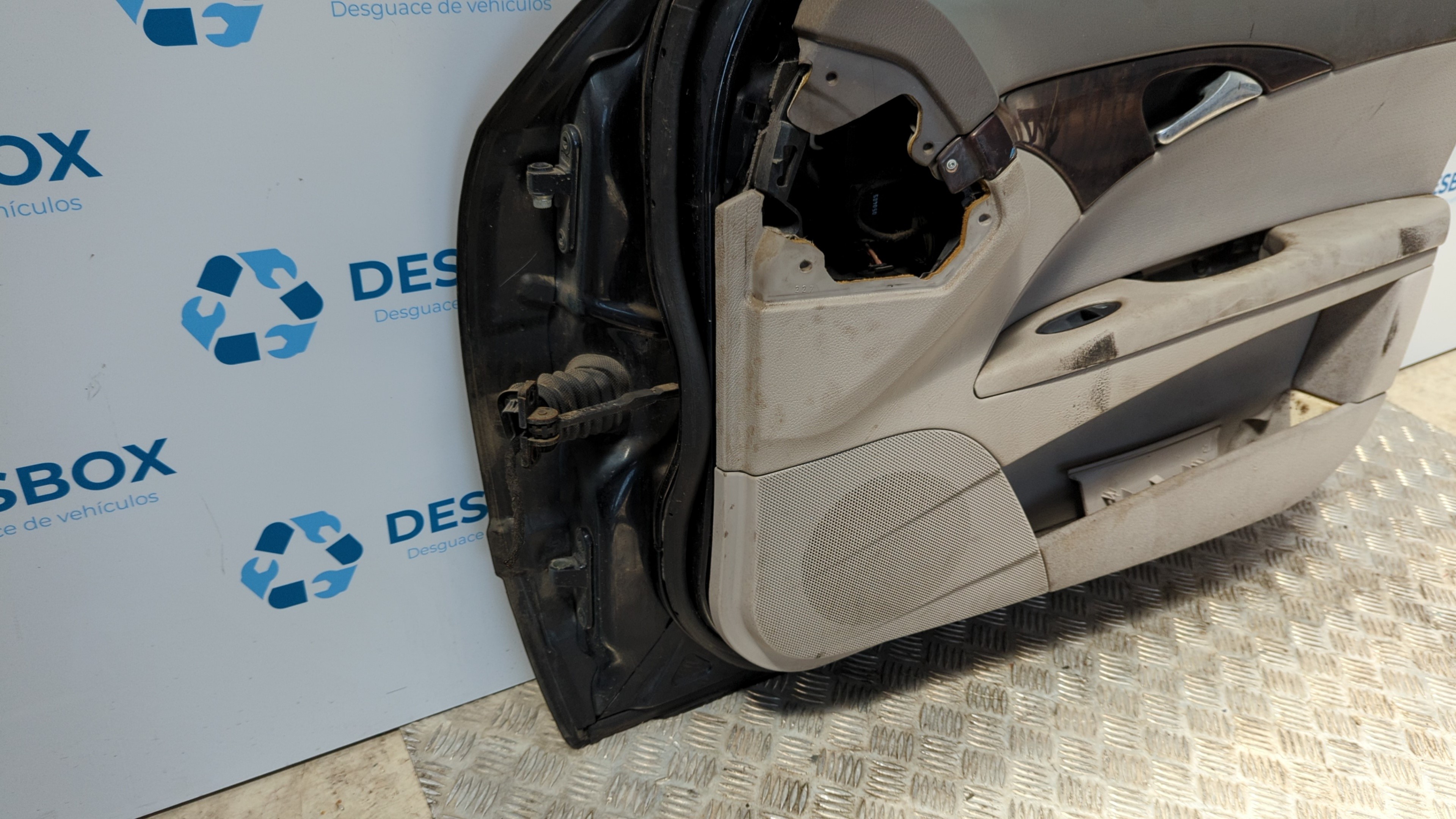 PUERTA DELANTERA DERECHA MERCEDES-BENZ CLASE E (W211) - vista 4