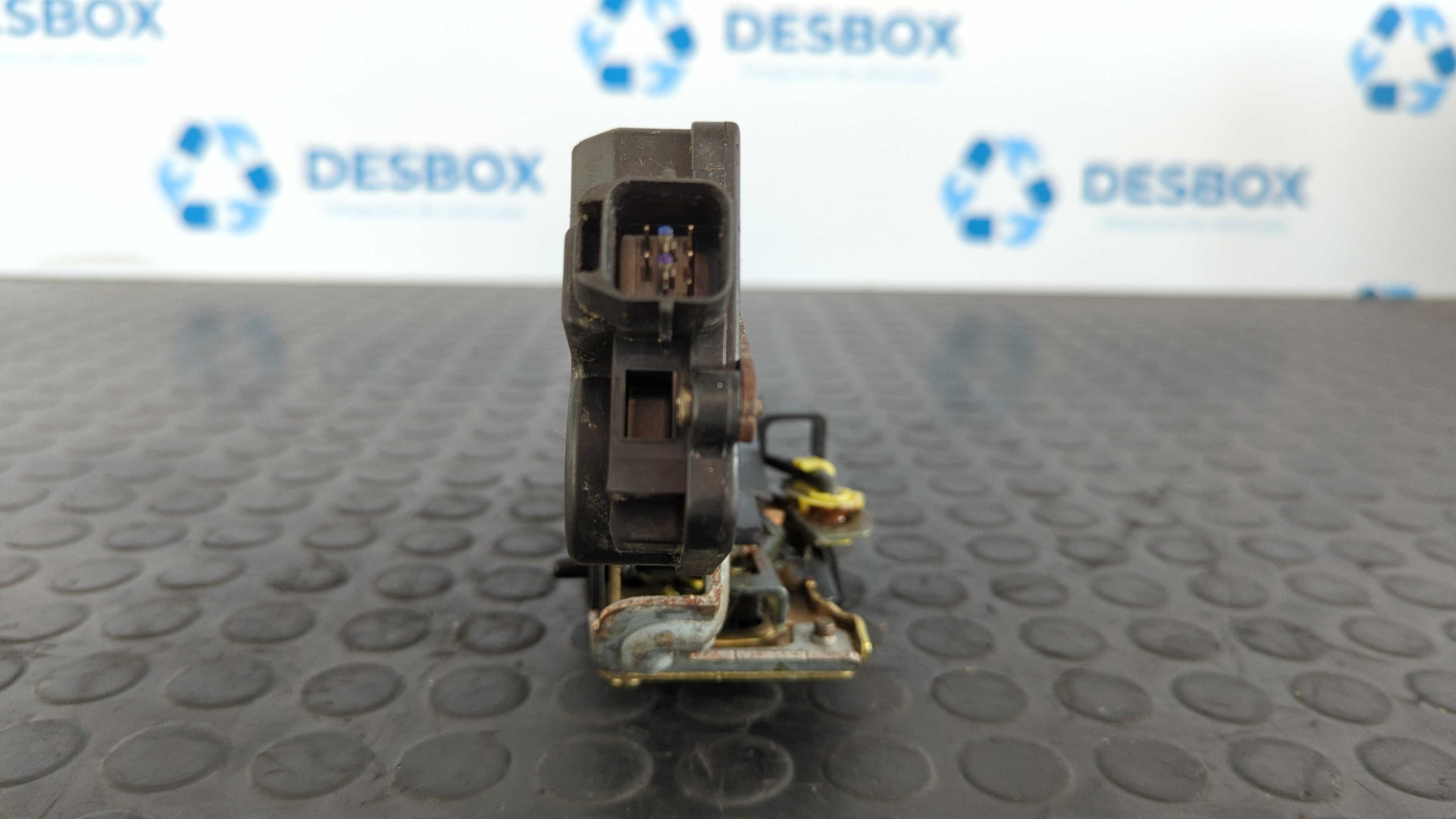 CERRADURA PUERTA TRASERA IZQUIERDA HYUNDAI TRAJET (FO) - vista 4