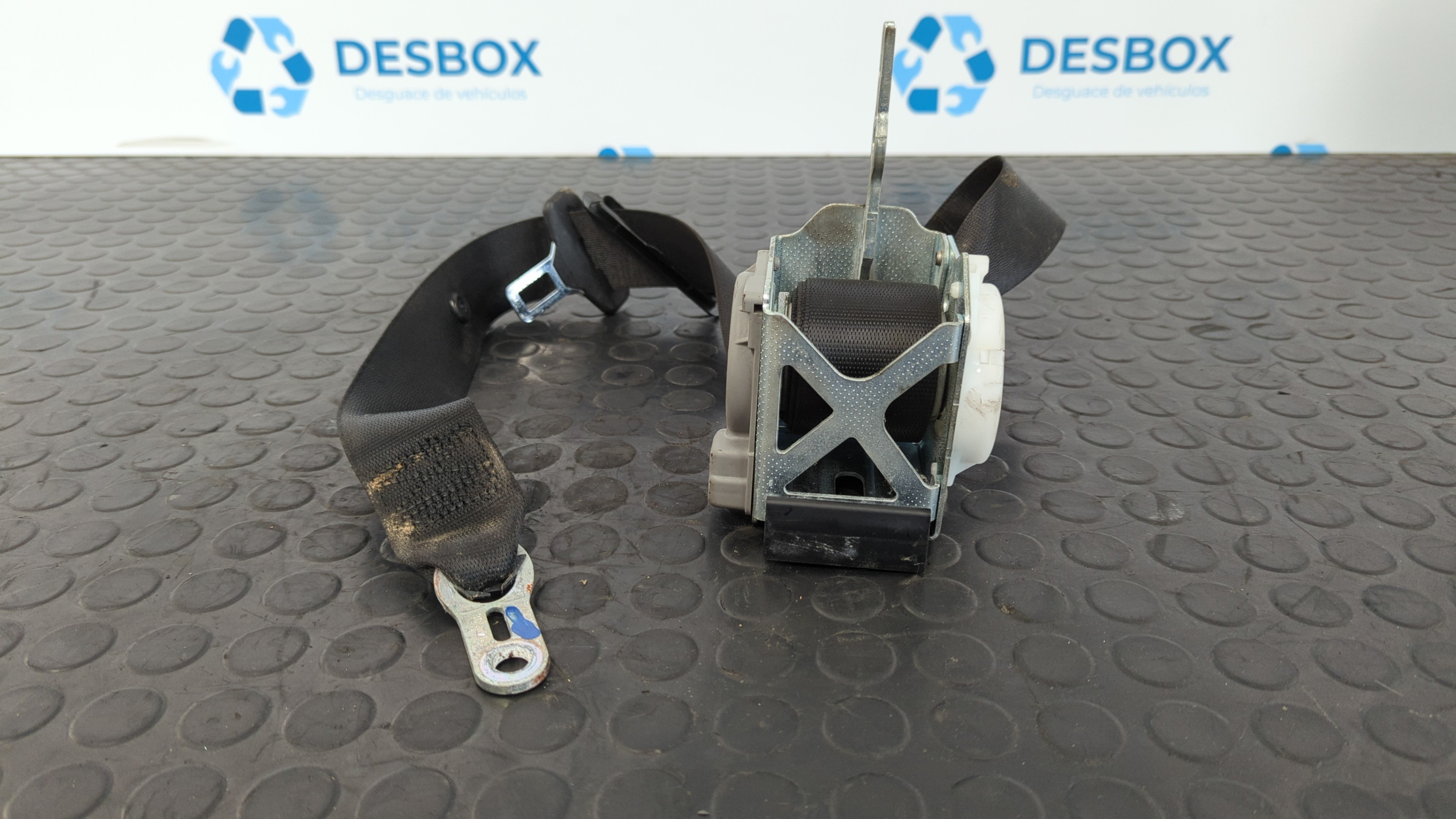 CINTURON TRASERO DERECHO BMW SERIE 3 BERLINA (E90)