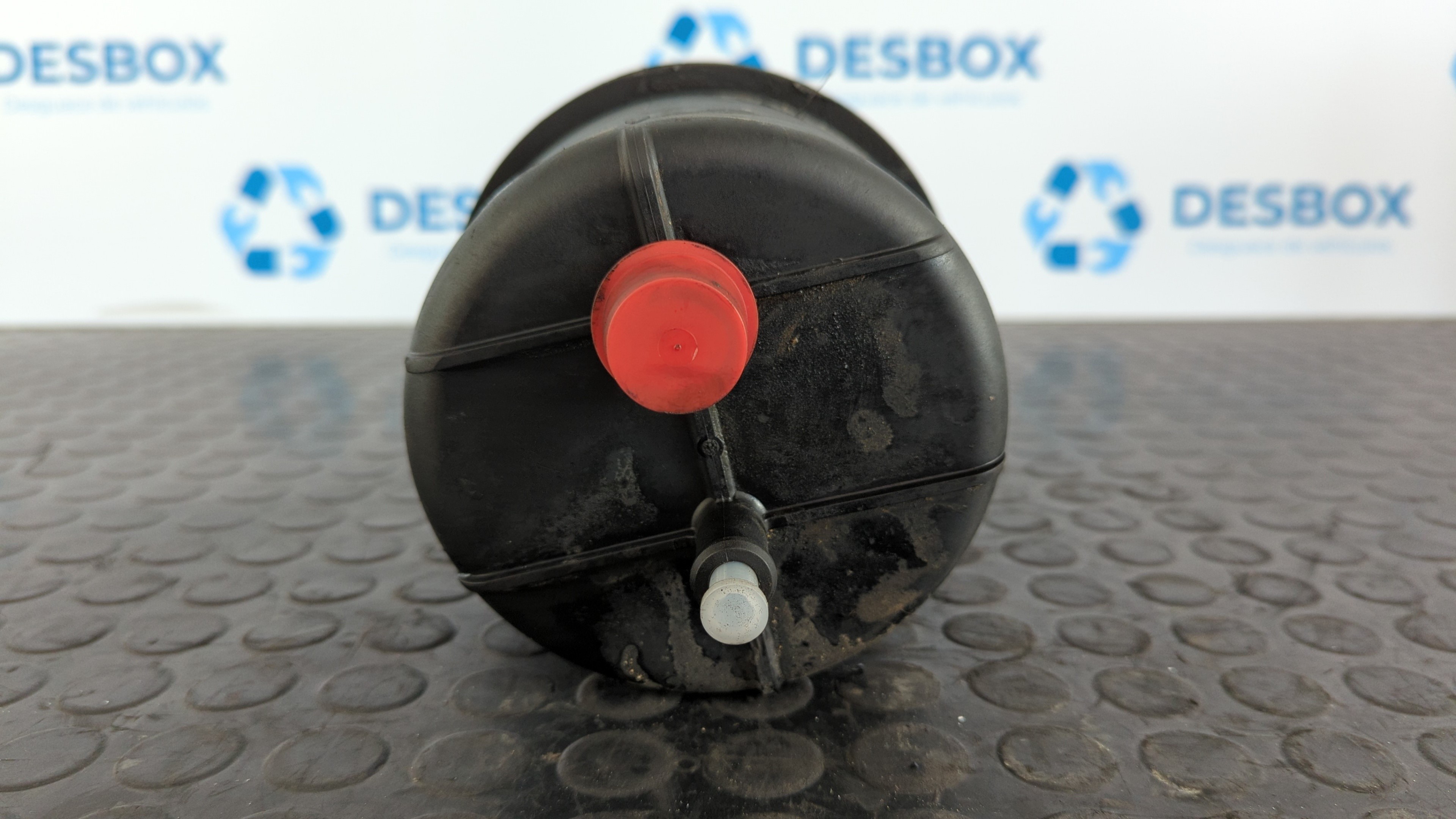 DEPOSITO SERVO IVECO DAILY CAJA CERRADA (1999 =>) - vista 2