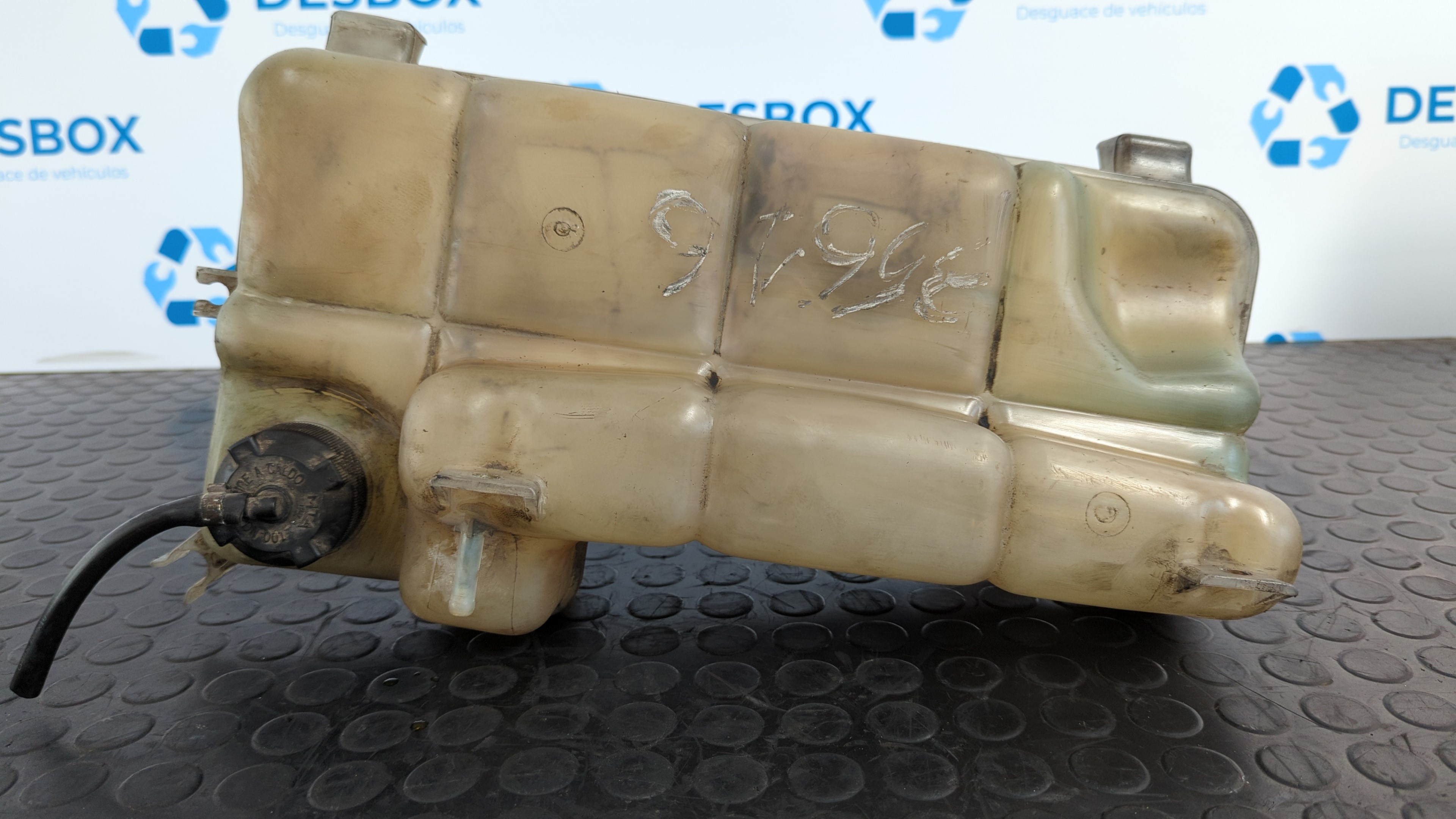 DEPOSITO EXPANSION IVECO DAILY CAJA CERRADA (1999 =>)