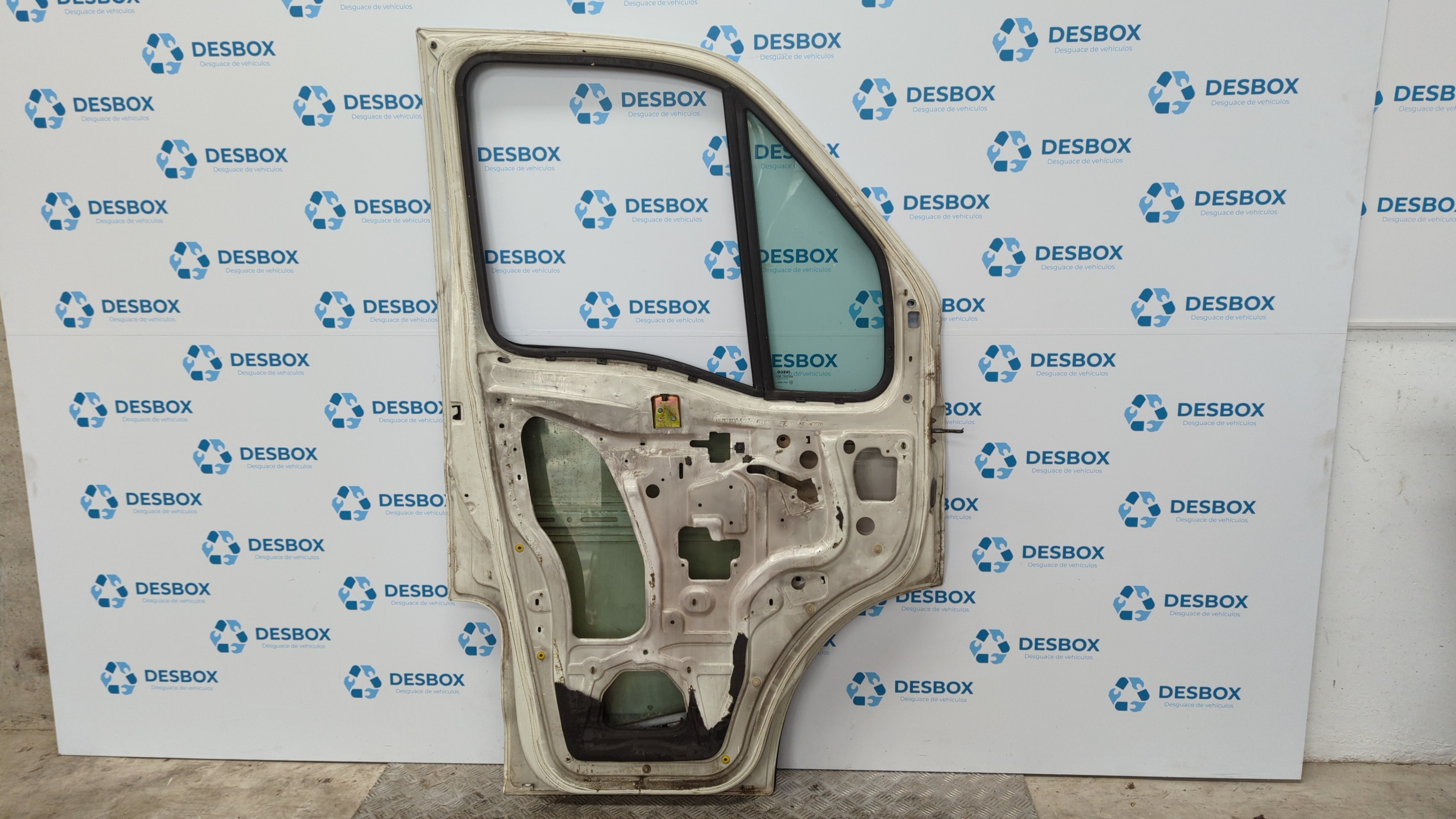 PUERTA DELANTERA IZQUIERDA IVECO DAILY CAJA CERRADA (1999 =>) - vista 2