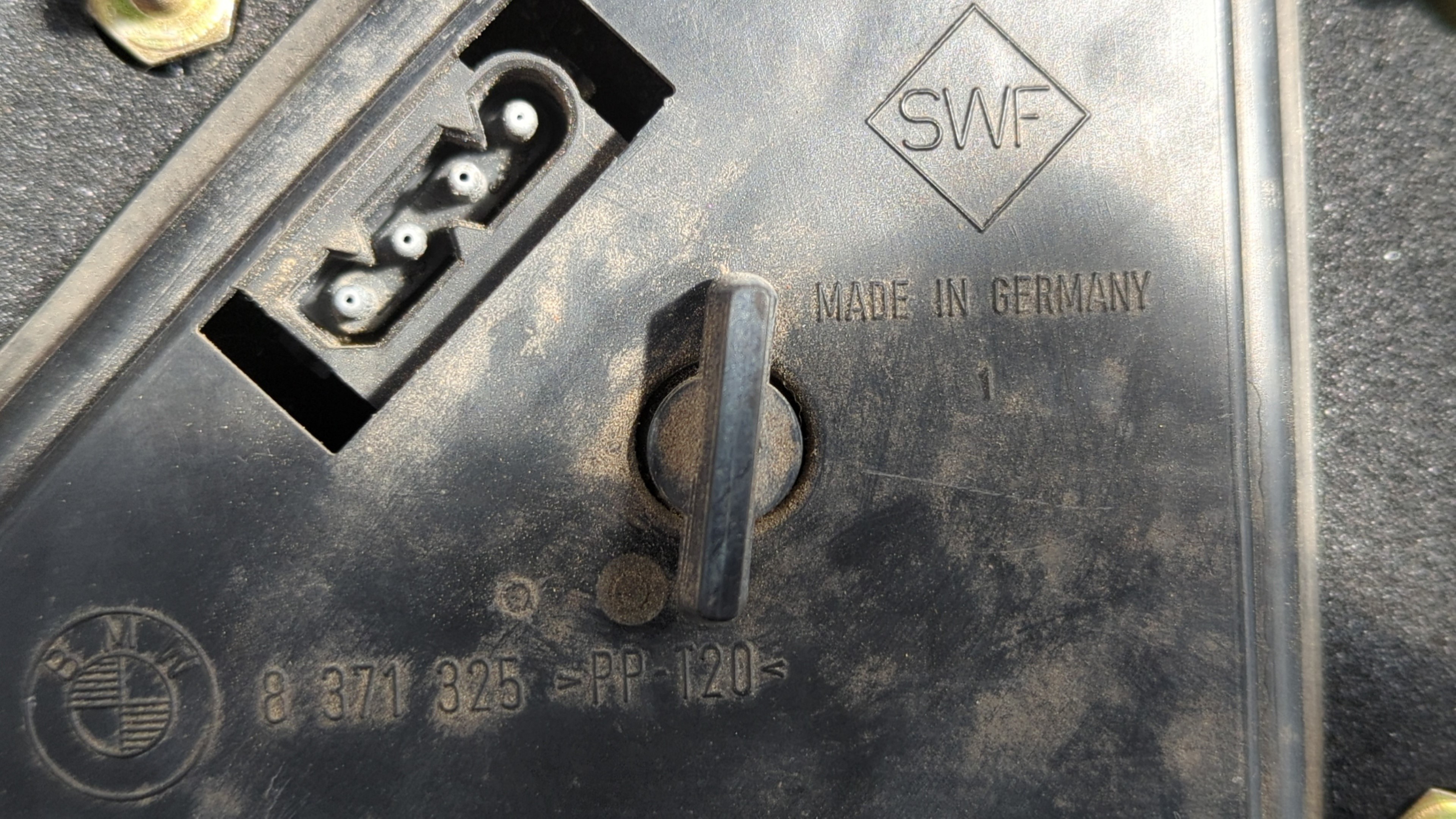 PILOTO PORTON IZQUIERDO BMW SERIE 5 TOURING (E39) - vista 2