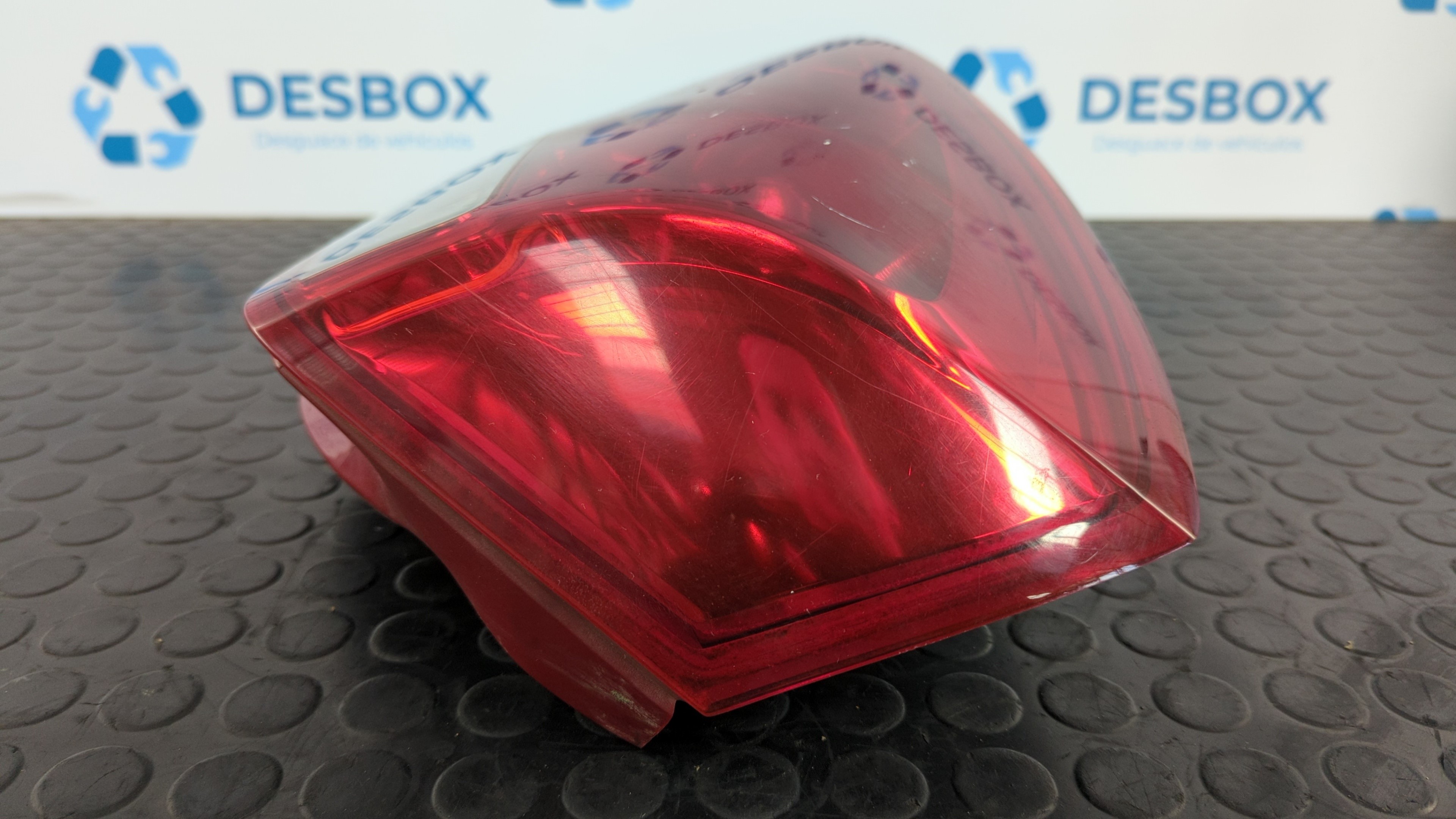 PILOTO TRASERO IZQUIERDO CHEVROLET NUBIRA BERLINA - vista 2