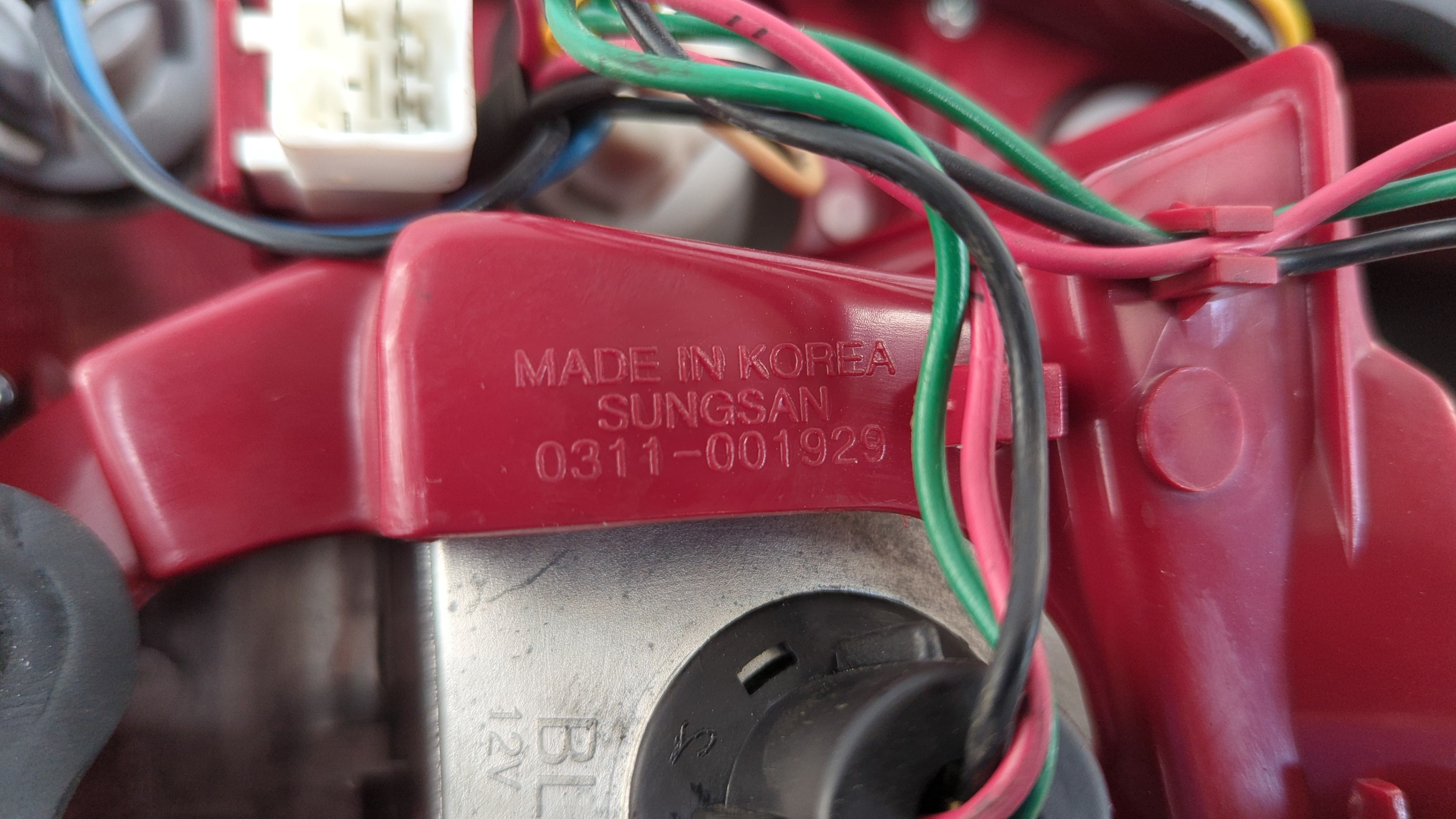 PILOTO TRASERO IZQUIERDO CHEVROLET NUBIRA BERLINA - vista 4