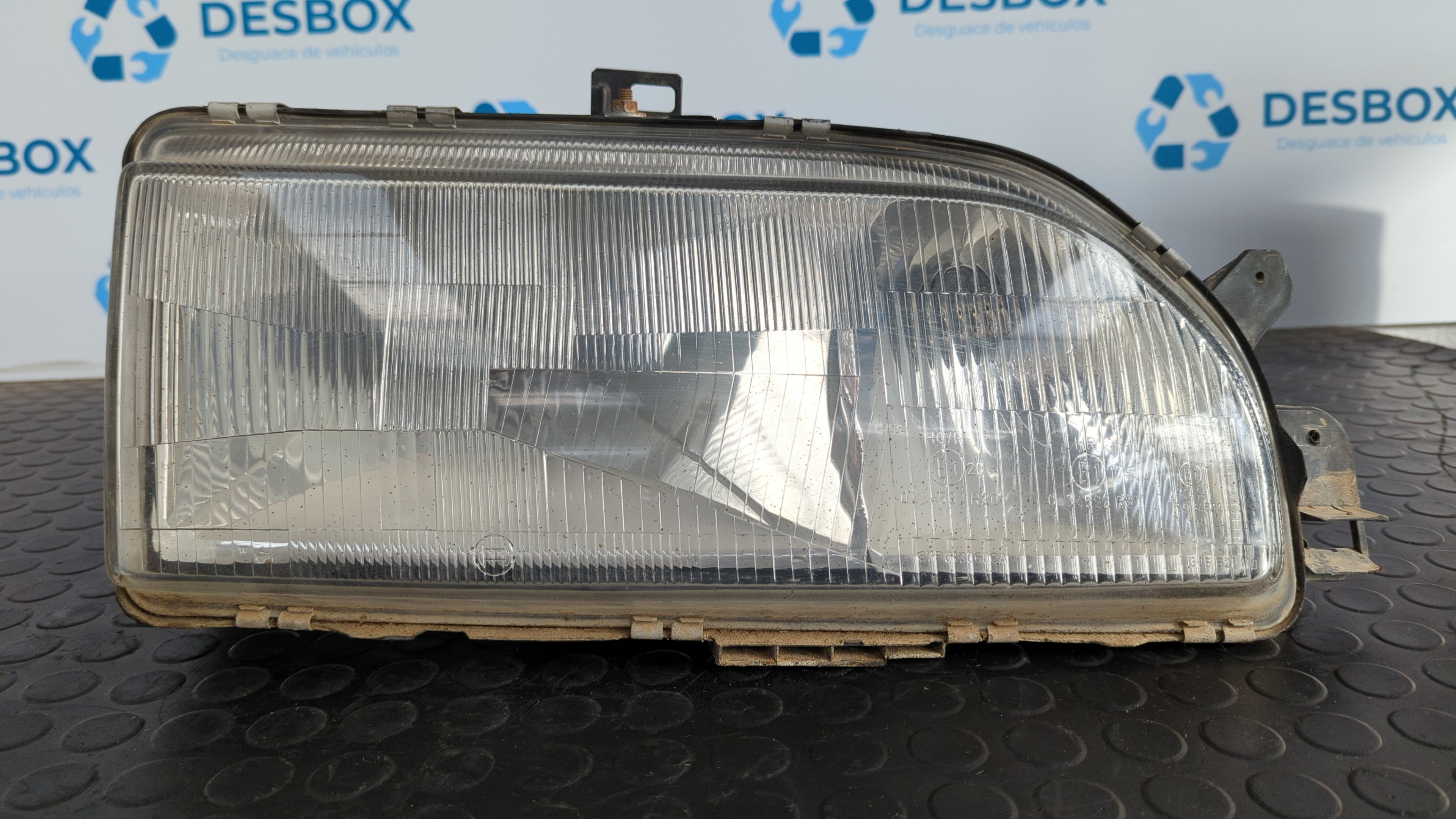 FARO DERECHO FORD SIERRA BERLINA