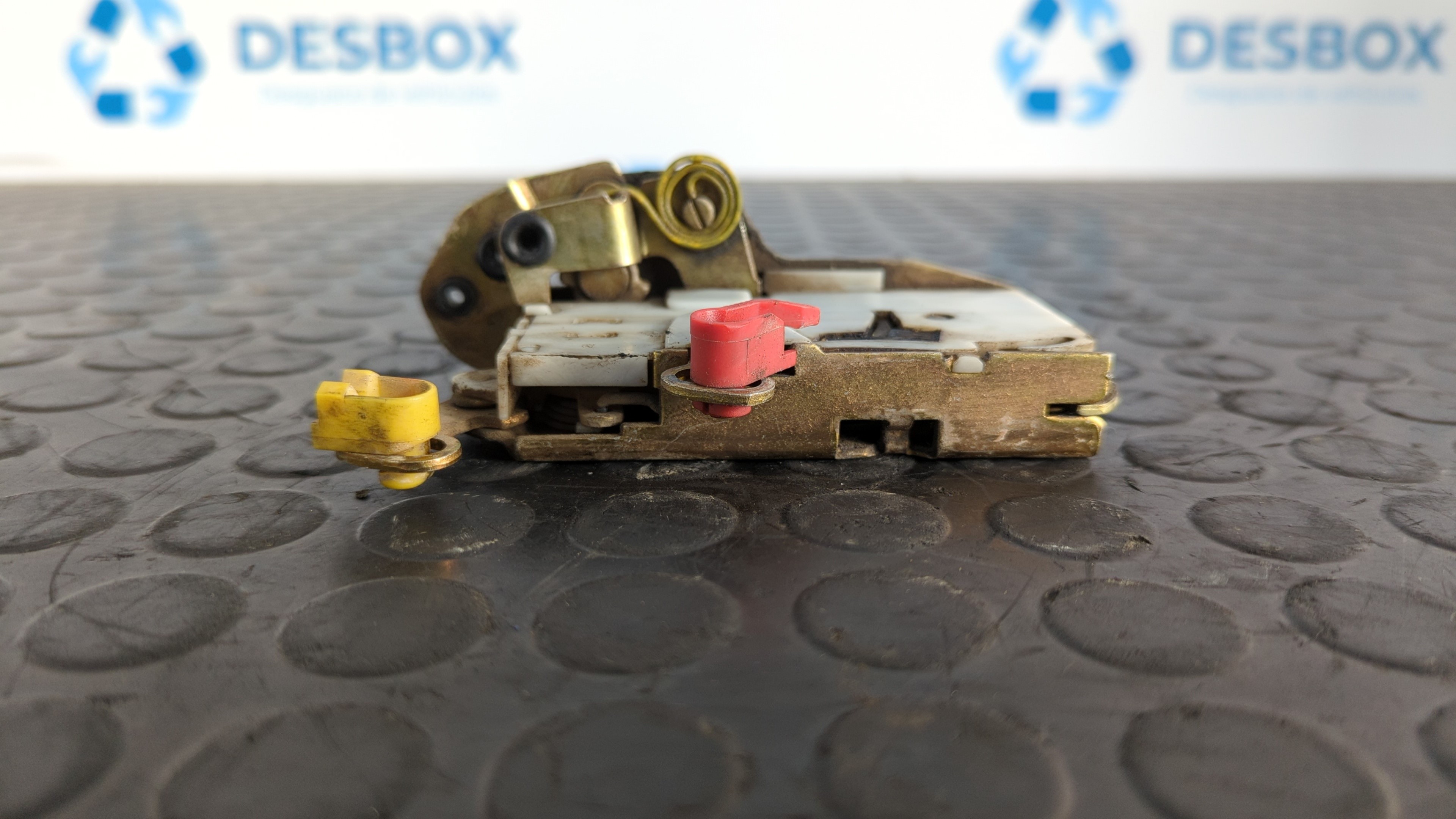 CERRADURA PUERTA DELANTERA DERECHA FORD SIERRA BERLINA - vista 4