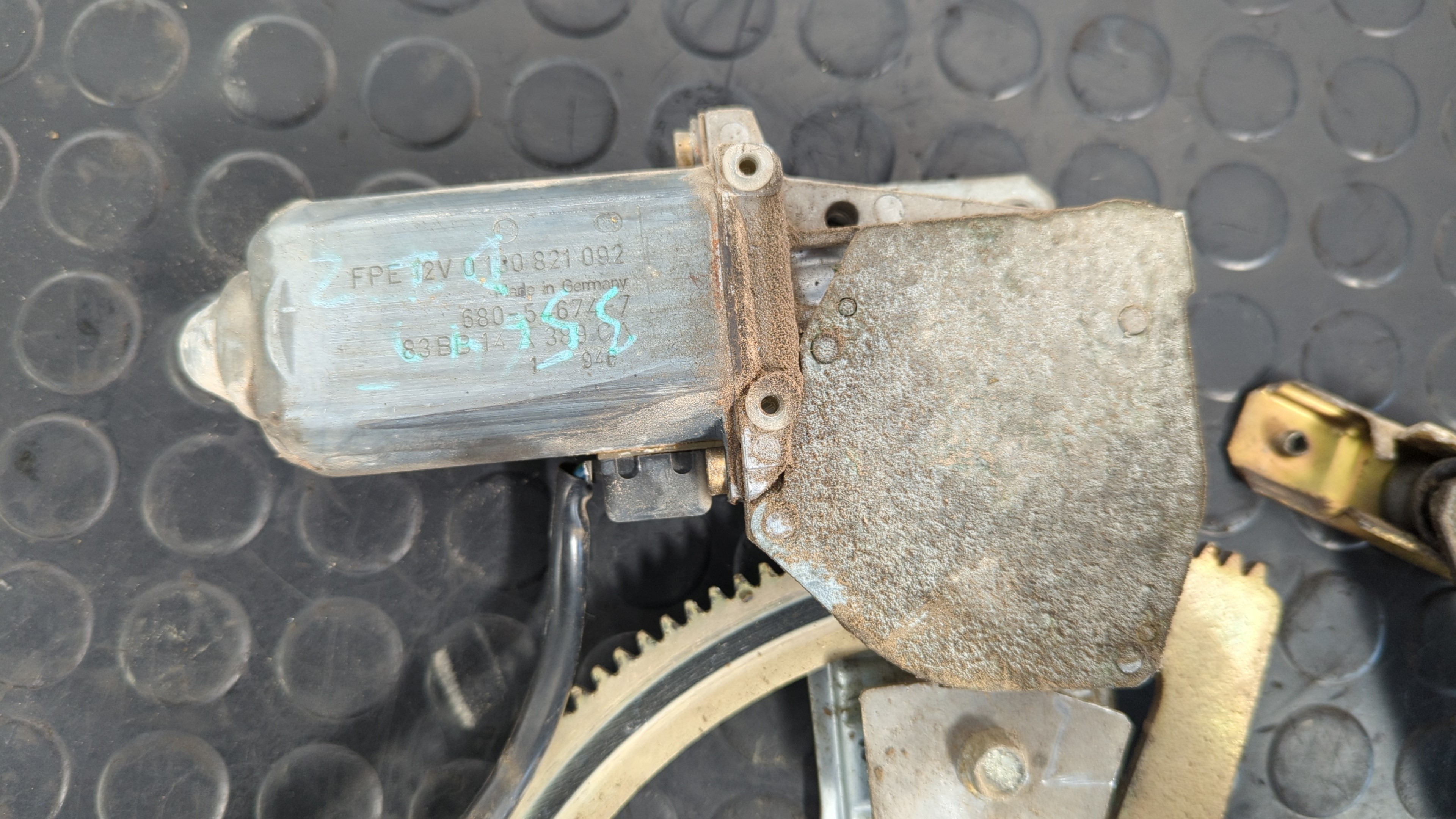 ELEVALUNAS DELANTERO IZQUIERDO FORD SIERRA BERLINA - vista 6