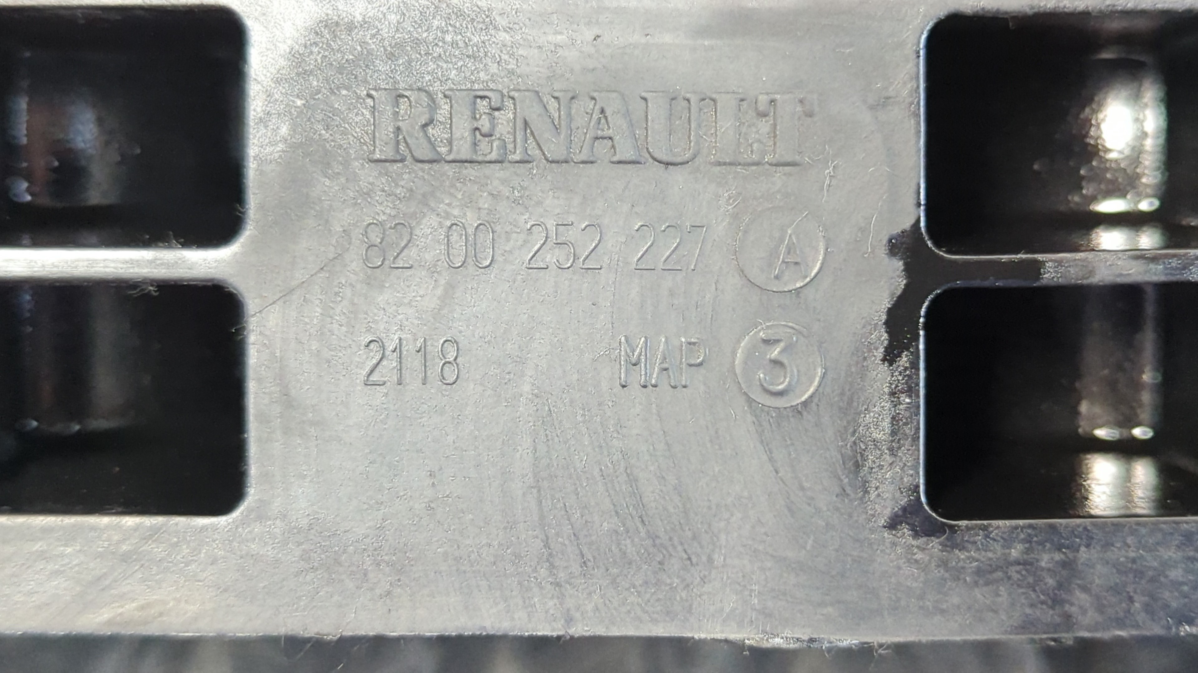 COLECTOR ADMISION NISSAN PRIMASTAR (X83) - vista 3