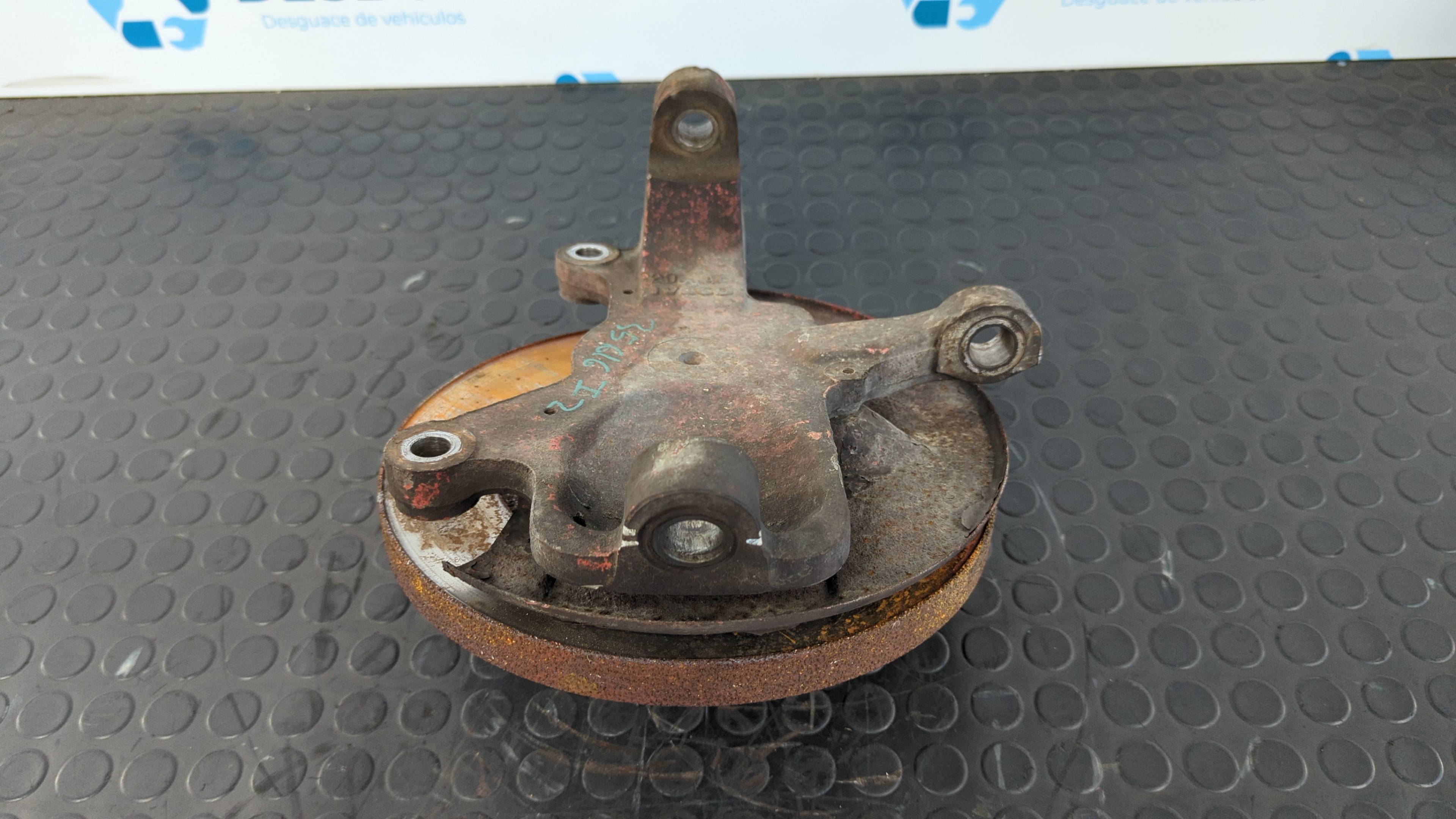 MANGUETA DELANTERA IZQUIERDA IVECO DAILY CAJA CERRADA (1999 =>) - vista 3